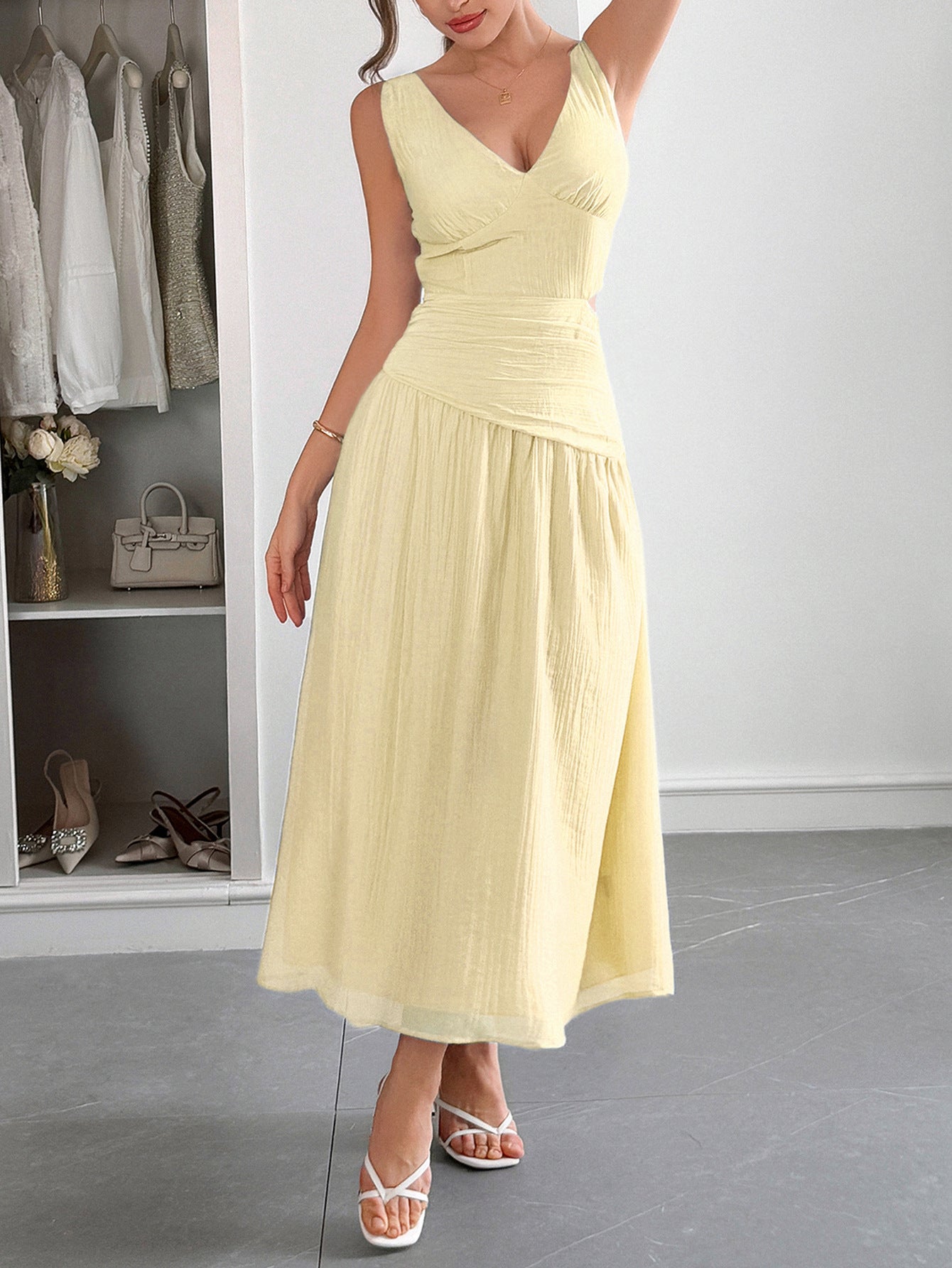 Robe Invitée Mariage JONQUILLE Encolure V Coupe A