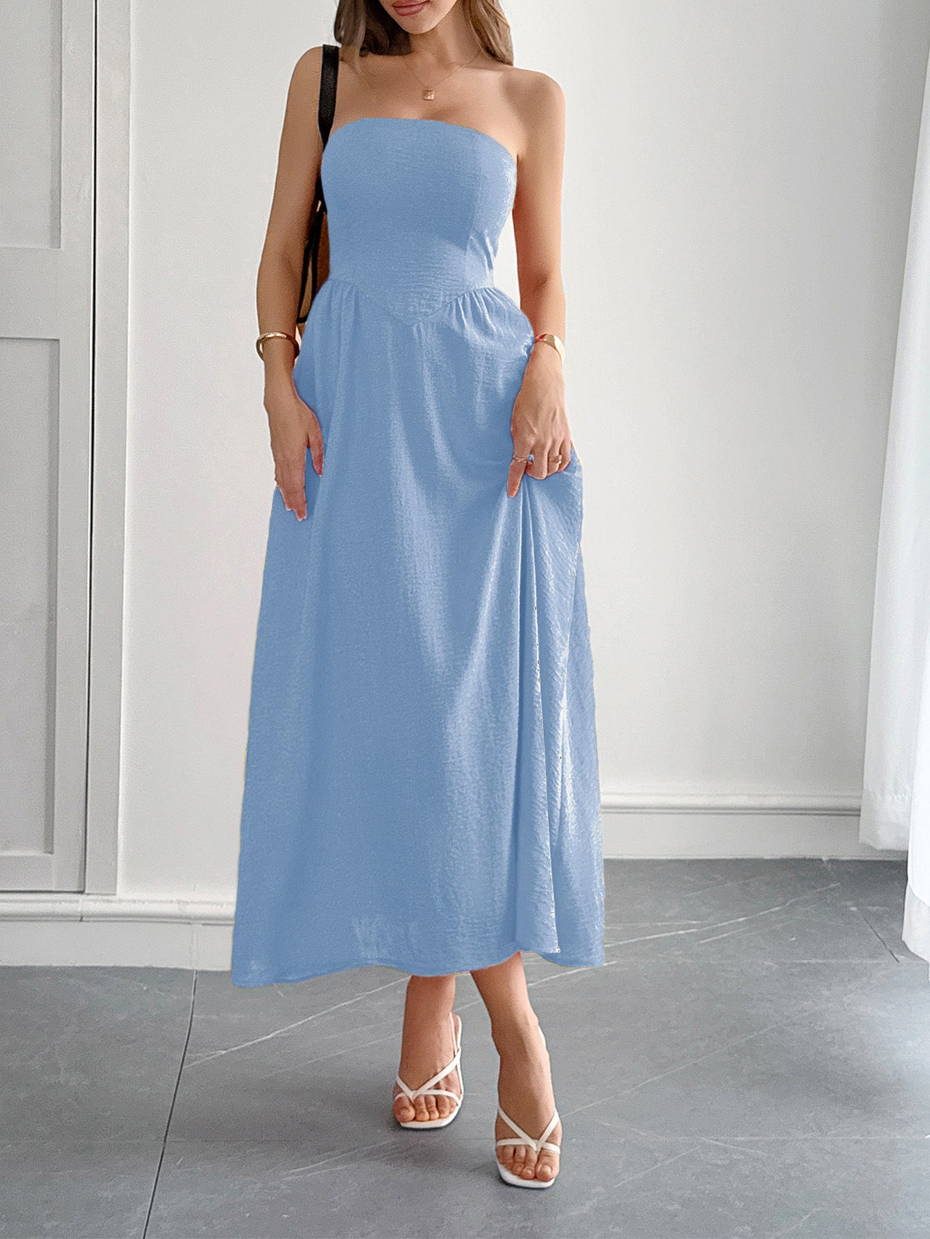 Robe Invitée Mariage Bleu Uni Élégante Coupe A Longue