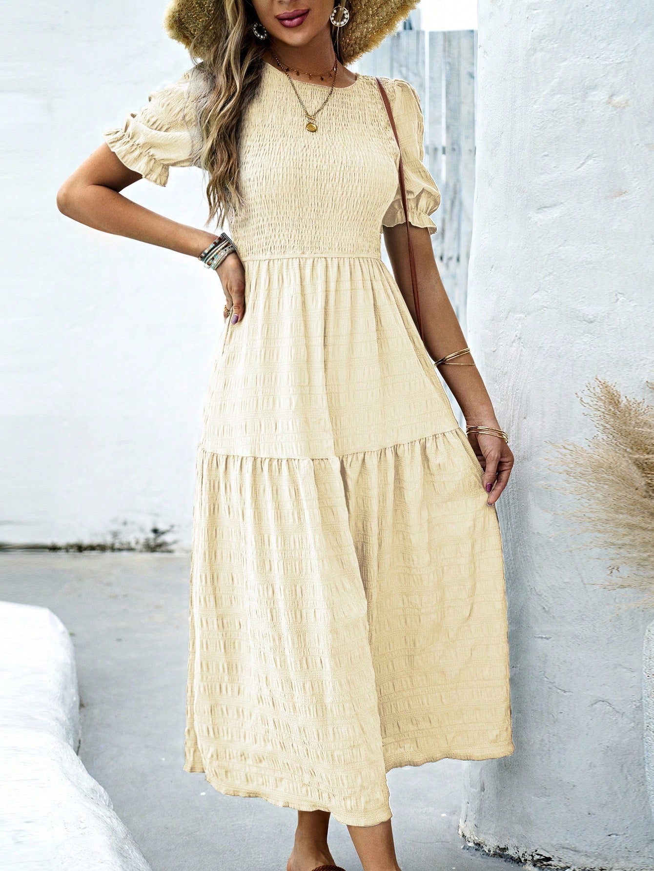 Robe Invitée Mariage Apricot à Manches Courtes Encolure Ras du Cou