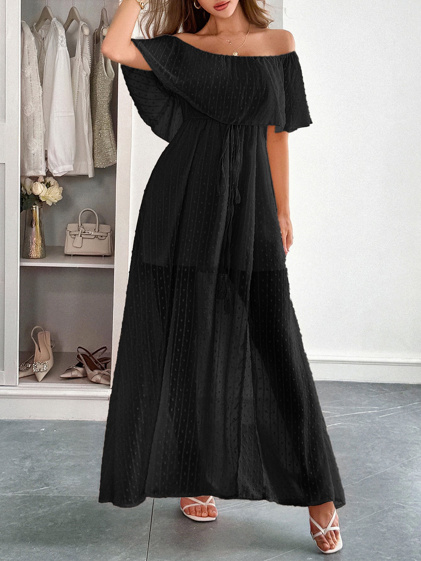 Robe Invitée Mariage Noire en Tulle Épaules Dénudées Longue