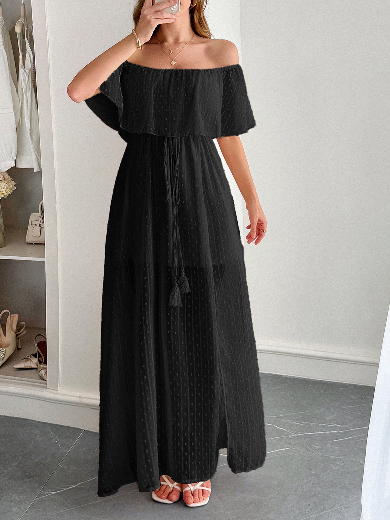 Robe Invitée Mariage Noire en Tulle Épaules Dénudées Longue