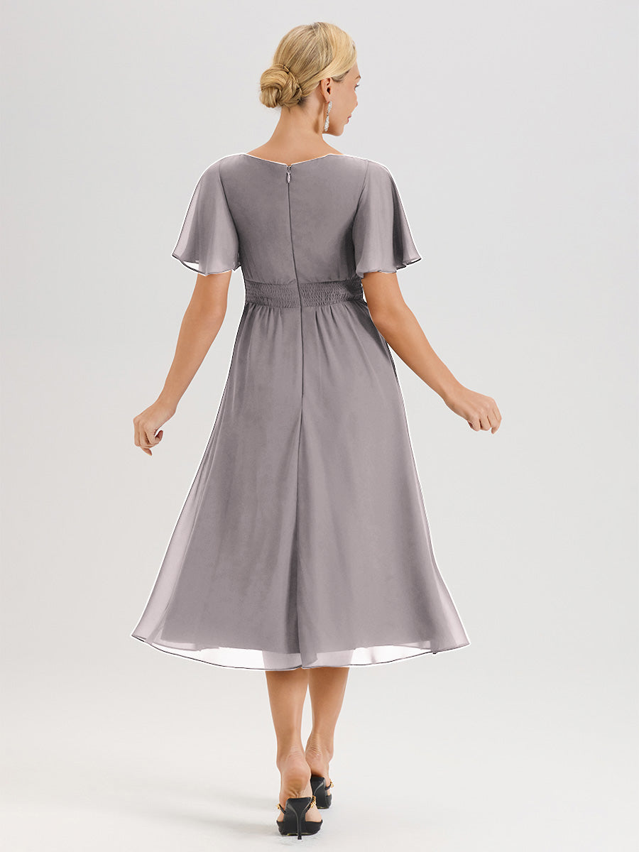Cicinia Robe Mère De La Mariée Argenté En Mousseline Avec Encolure Irrégulière Manches Courtes Longueur Mi-Mollet