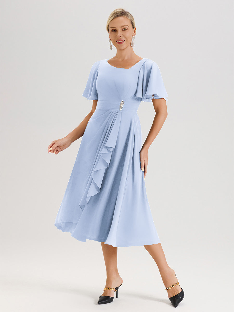 Cicinia Robe Mère De La Mariée Bleu Ciel En Mousseline Avec Encolure Irrégulière Manches Courtes Longueur Mi-Mollet