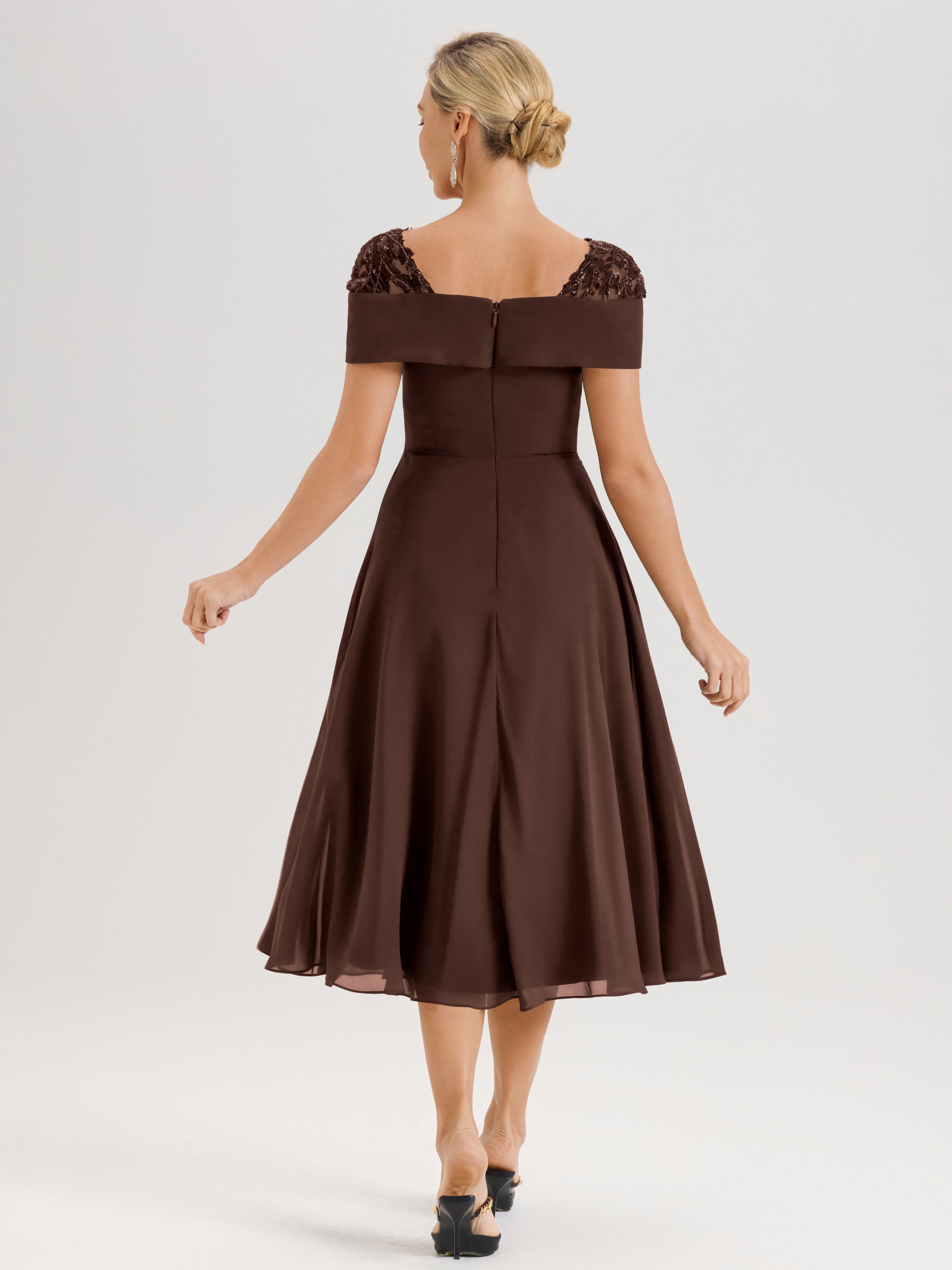 Cicinia Robe Trapèze Pour Mère De La Mariée Chocolate En Mousseline Et Dentelle Col Carré Manches Courtes Longueur Mi-Mollet