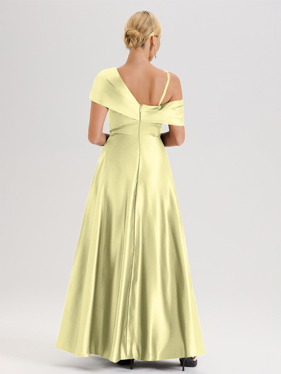 Cicinia Plum Robe Mère De La Mariée Longueur Au Sol Trapèze Une Épaule En Satin Avec Jupe Plissée Fendue