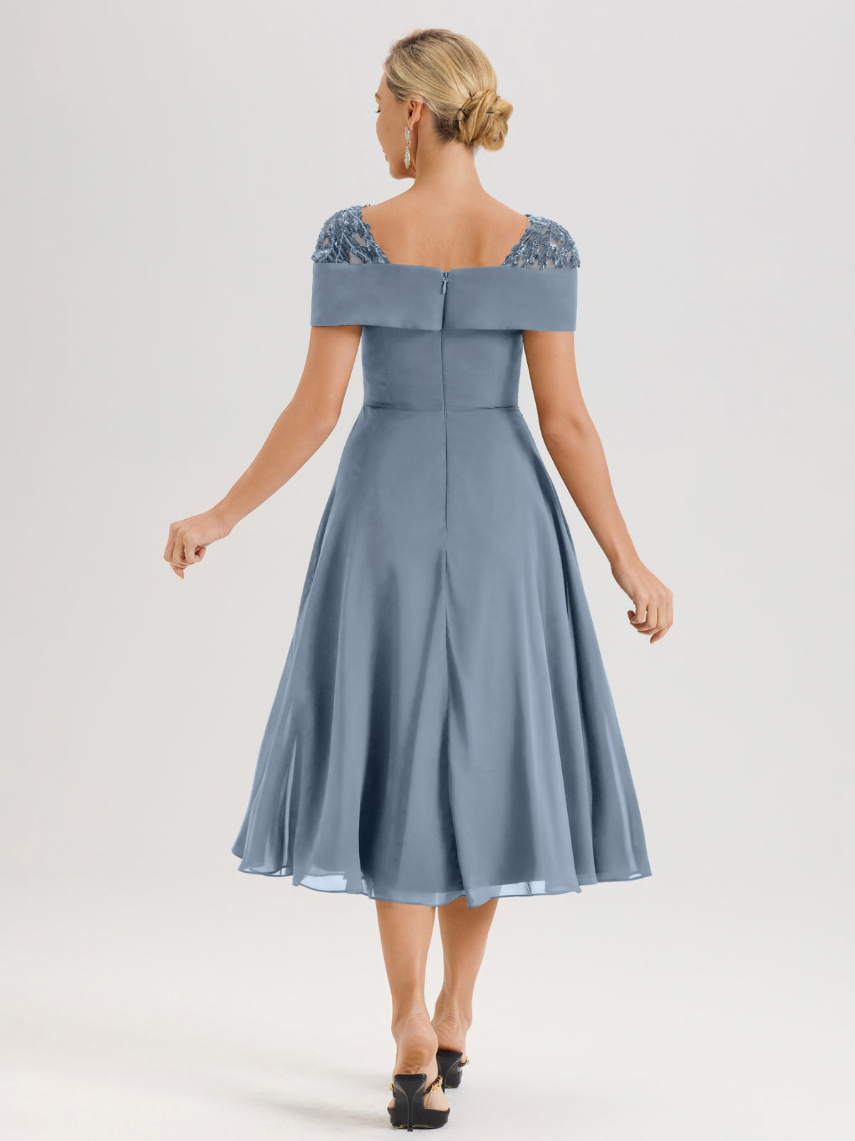 Cicinia Robe Trapèze Pour Mère De La Mariée Bleu Poudré En Mousseline Et Dentelle Col Carré Manches Courtes Longueur Mi-Mollet