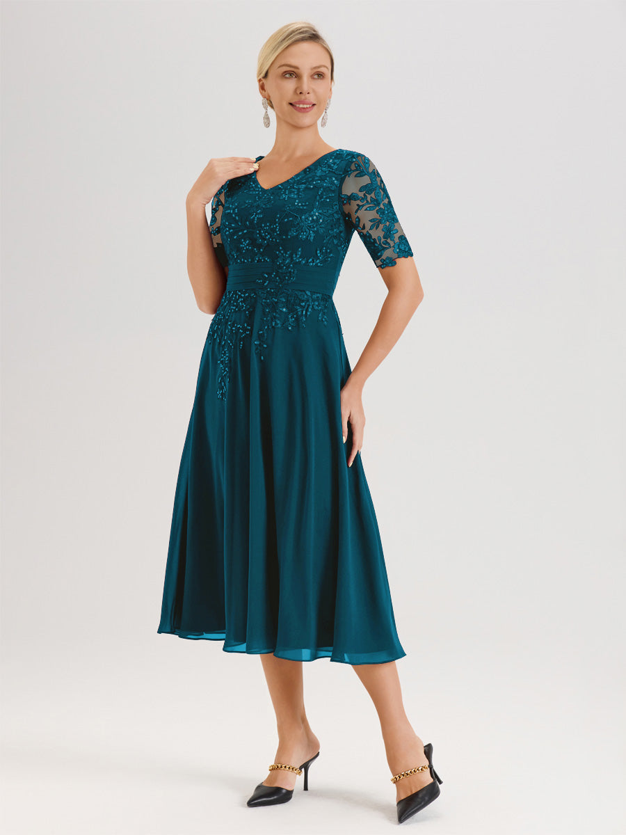 Cicinia Robe Mère De La Mariée Moderne Bleu Encre Décolleté En V Manches Courtes Longueur Mi-Mollet