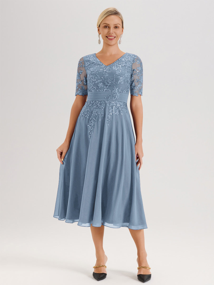 Cicinia Robe Mère De La Mariée Moderne Bleu De Schiste Décolleté En V Manches Courtes Longueur Mi-Mollet