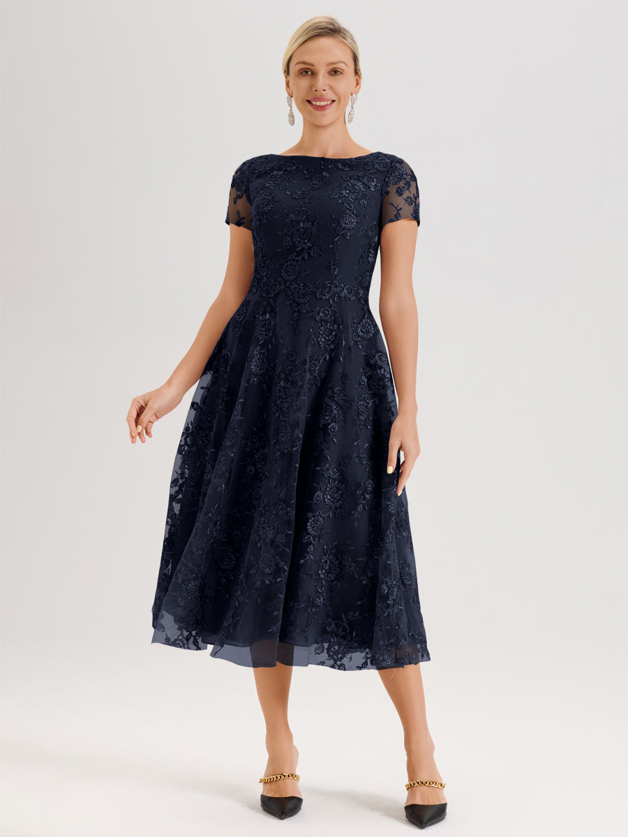 Cicinia Bleu Marine Robe Mère De La Mariée Col Ras Du Cou Manches Courtes En Mousseline Et Dentelle Longueur Mi-Mollet