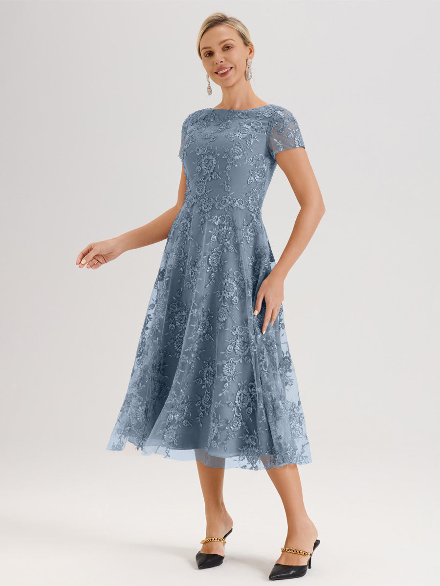 Cicinia Bleu Poudré Robe Mère De La Mariée Col Ras Du Cou Manches Courtes En Mousseline Et Dentelle Longueur Mi-Mollet