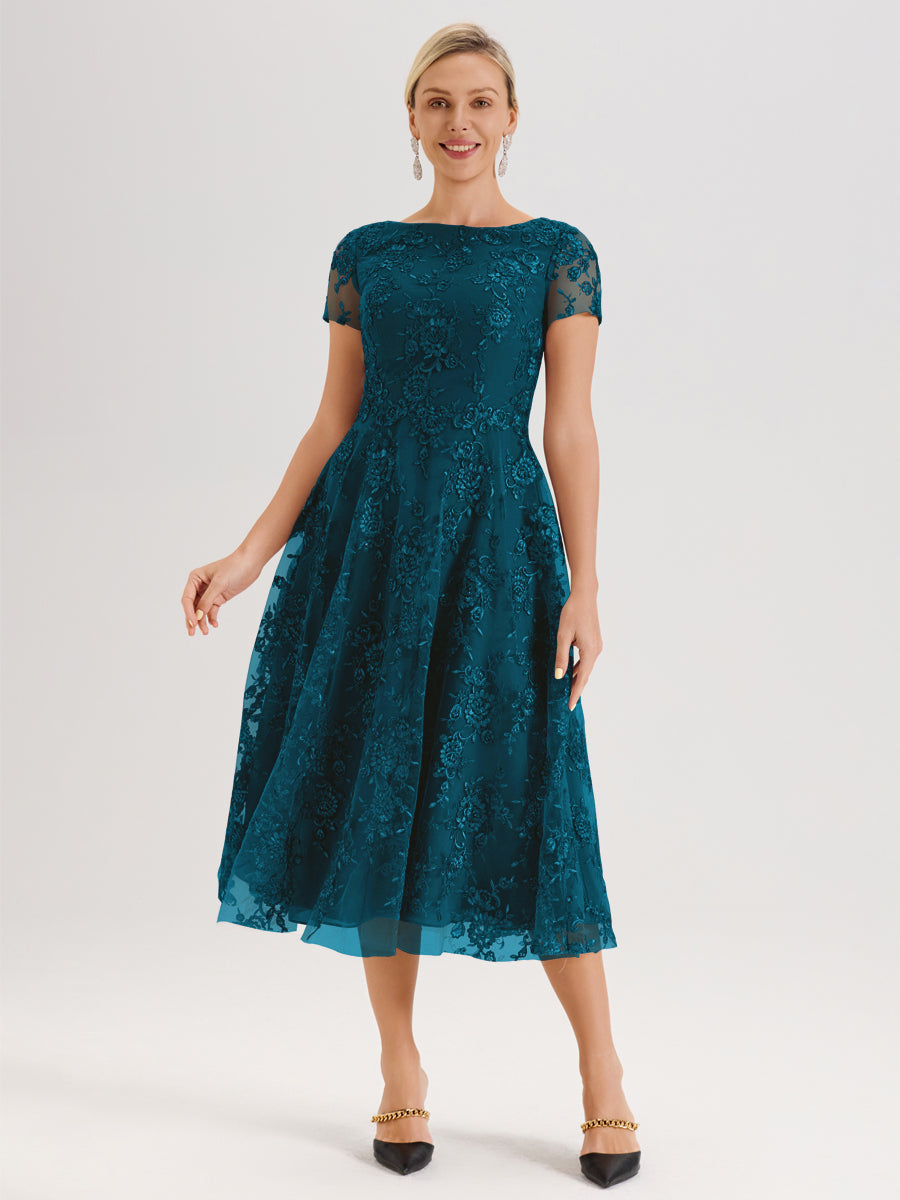Cicinia Bleu Encre Robe Mère De La Mariée Col Ras Du Cou Manches Courtes En Mousseline Et Dentelle Longueur Mi-Mollet