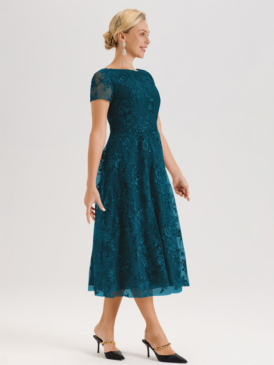 Cicinia Bleu Encre Robe Mère De La Mariée Col Ras Du Cou Manches Courtes En Mousseline Et Dentelle Longueur Mi-Mollet