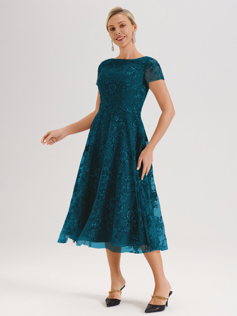Cicinia Bleu Encre Robe Mère De La Mariée Col Ras Du Cou Manches Courtes En Mousseline Et Dentelle Longueur Mi-Mollet