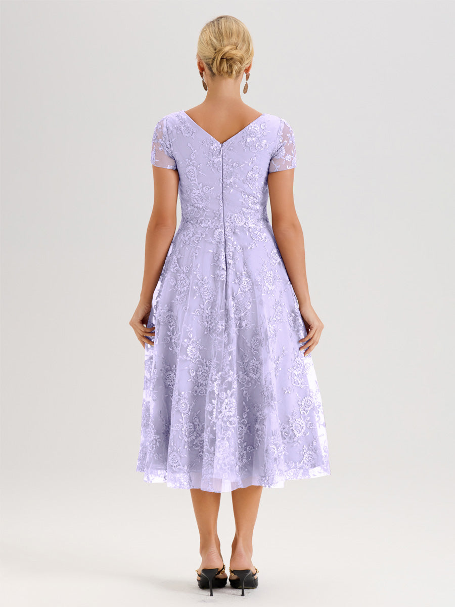 Cicinia Lilas Robe Mère De La Mariée Col Ras Du Cou Manches Courtes En Mousseline Et Dentelle Longueur Mi-Mollet
