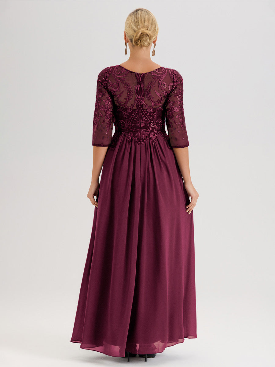 Cicinia Plum Robe Mère De La Mariée Col Ras Du Cou À Manches 3/4 Trapèze En Mousseline Et Dentelle Longueur Au Sol