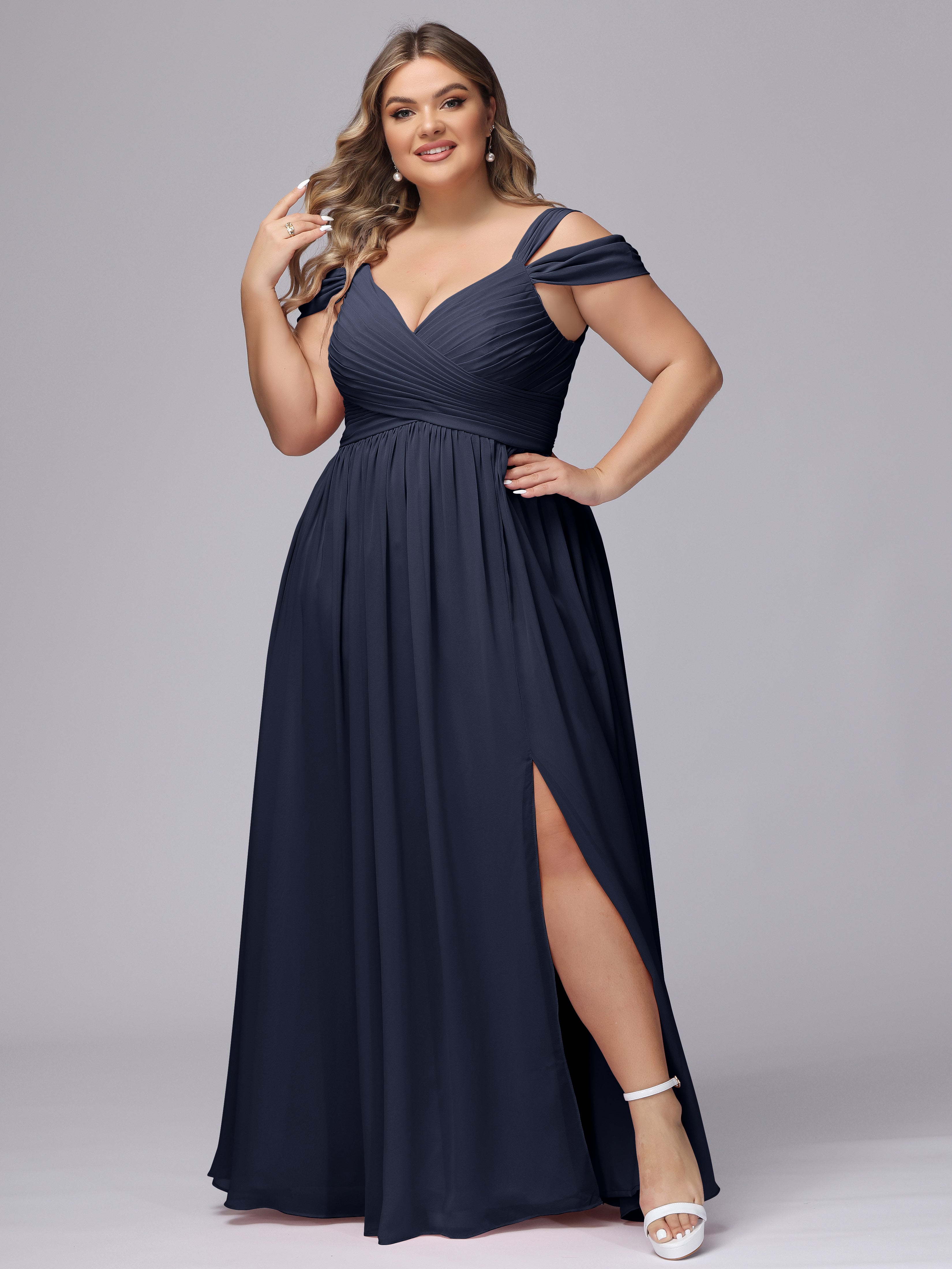 Robes De Demoiselle D'Honneur Bleu Marine Foncé Fendue Col V Dos En V Mousseline Robes Demoiselle D'Honneur Grande Taille