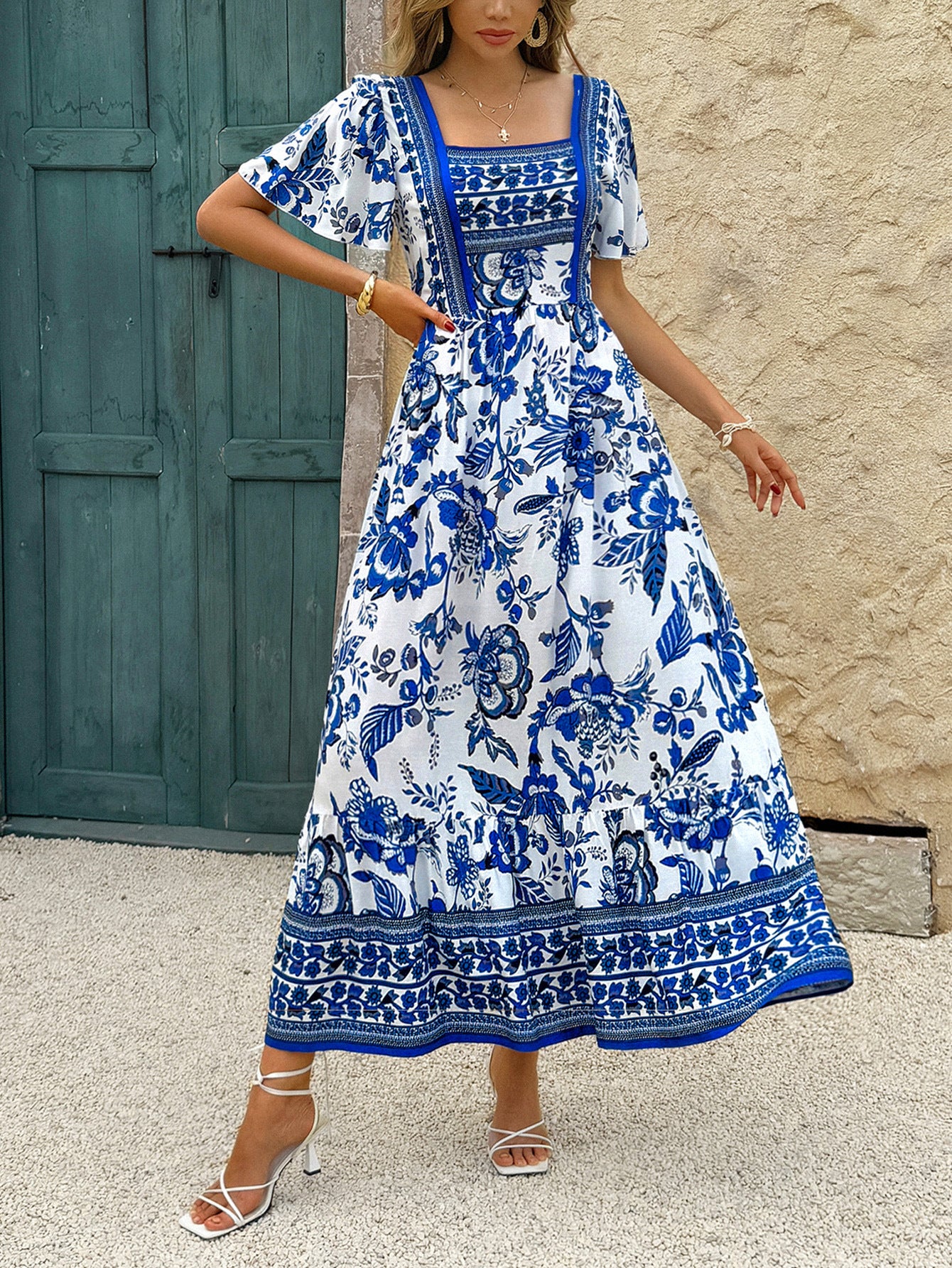 Robe Invitée Mariage Bleu Royal Imprimé Fleurs Encolure Carrée Longueur Cheville