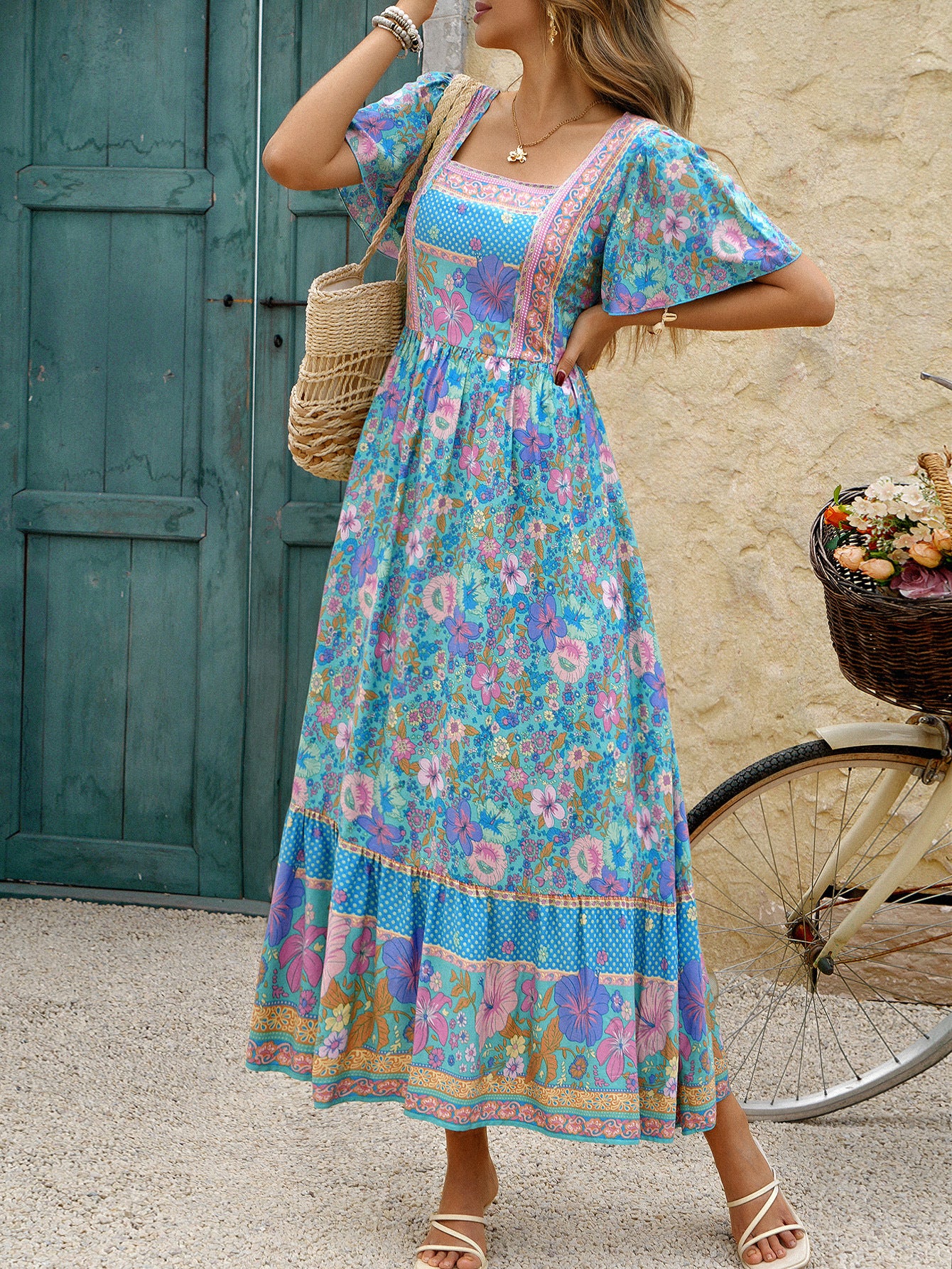 Robe Invitée Mariage Bleu Piscine Imprimé Fleurs Encolure Carrée Longueur Cheville