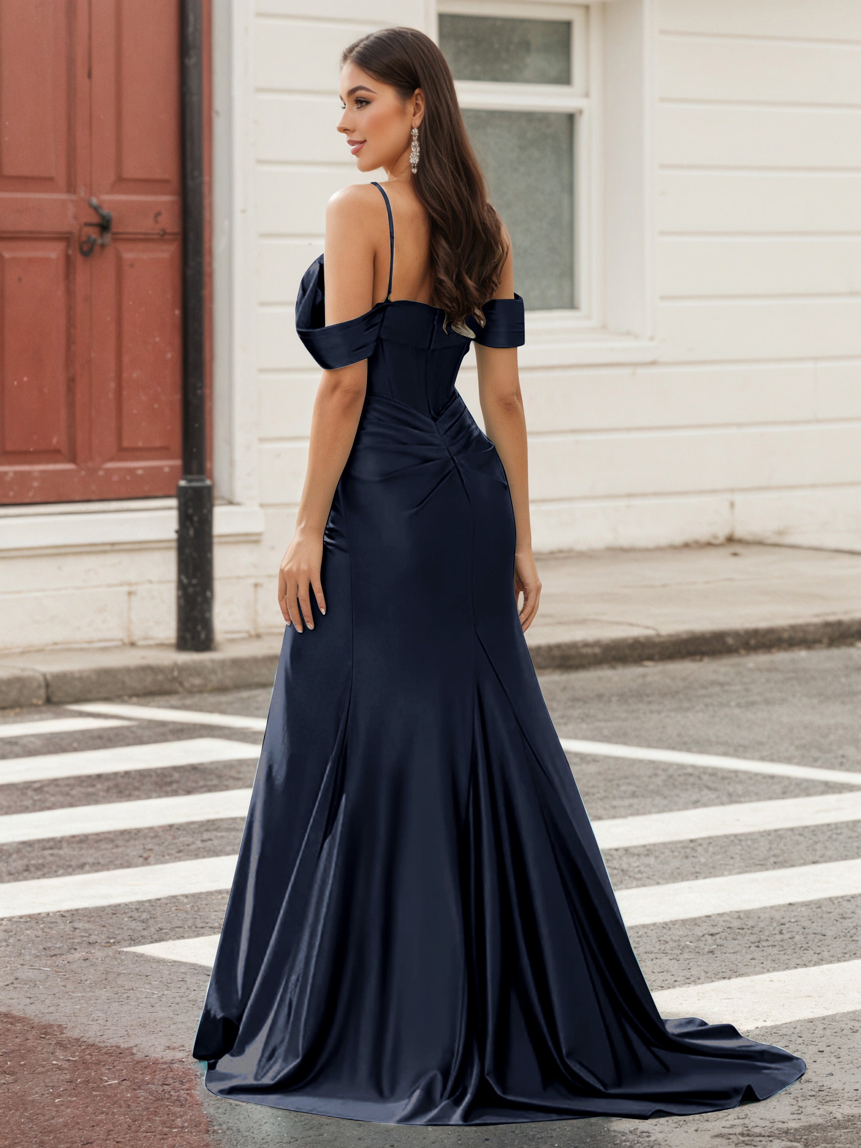 Cicinia BLEU MARINE Robe de Soirée Longue en Tissu Extensible Fourreau à Bretelles Spaghetti Perlé Fente