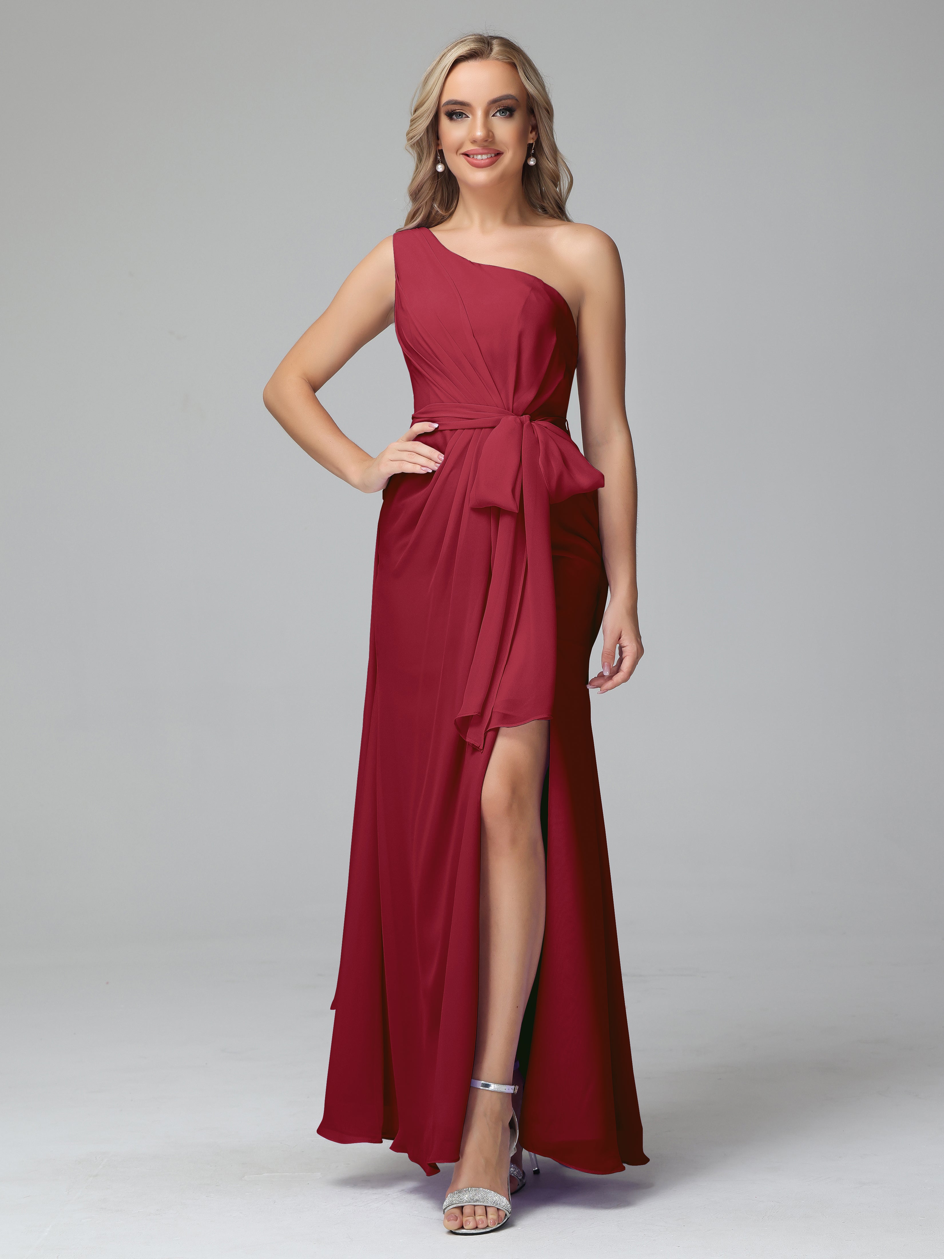 Robes Demoiselle D Honneur Bordeaux Trapèze Décolleté Asymétrique Mousseline Robe De Demoiselle D'Honneur Avec Plissé