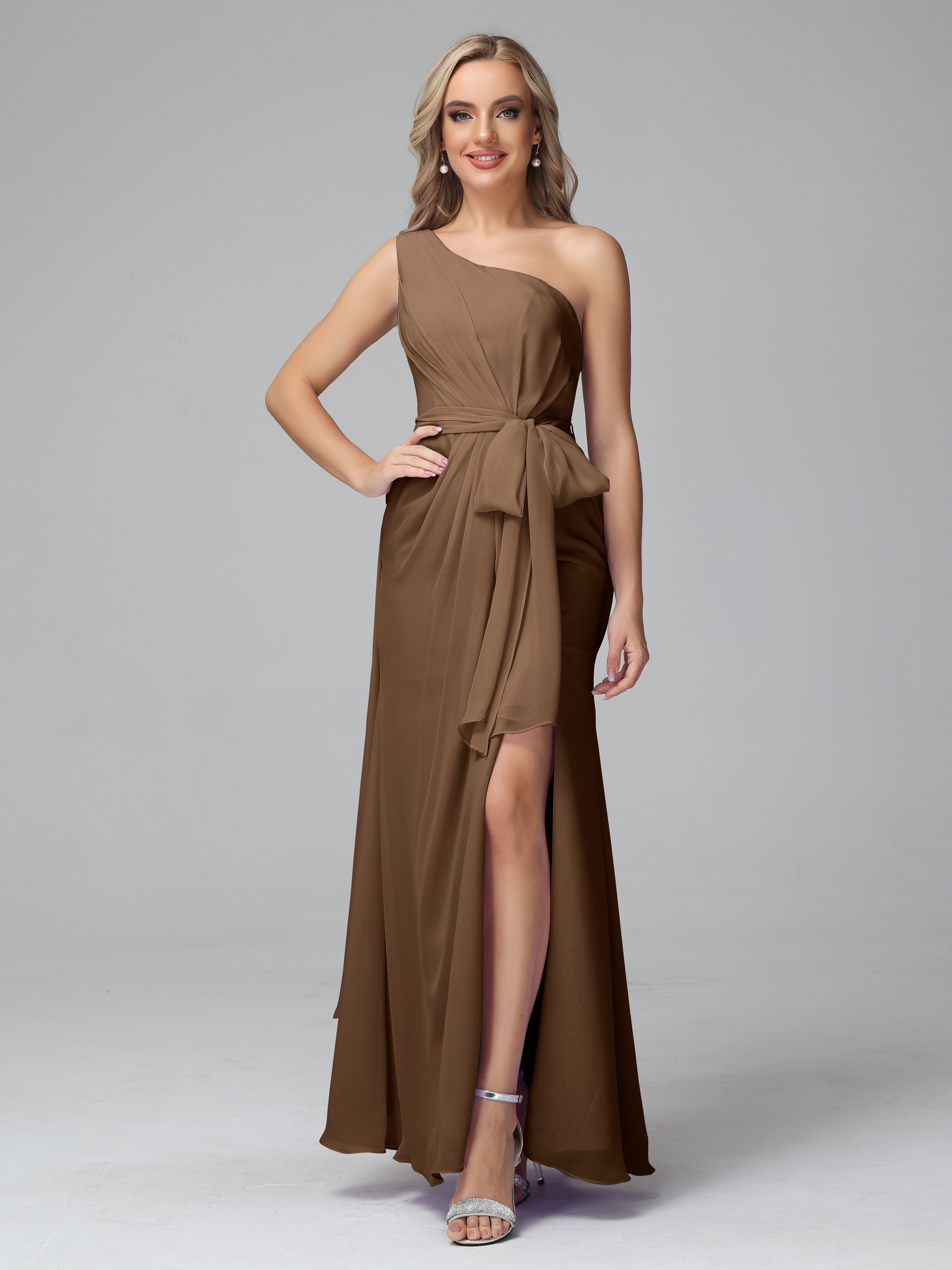 Robes De Demoiselle D'Honneur Brun Trapèze Décolleté Asymétrique Mousseline Robe De Demoiselle D'Honneur Avec Plissé