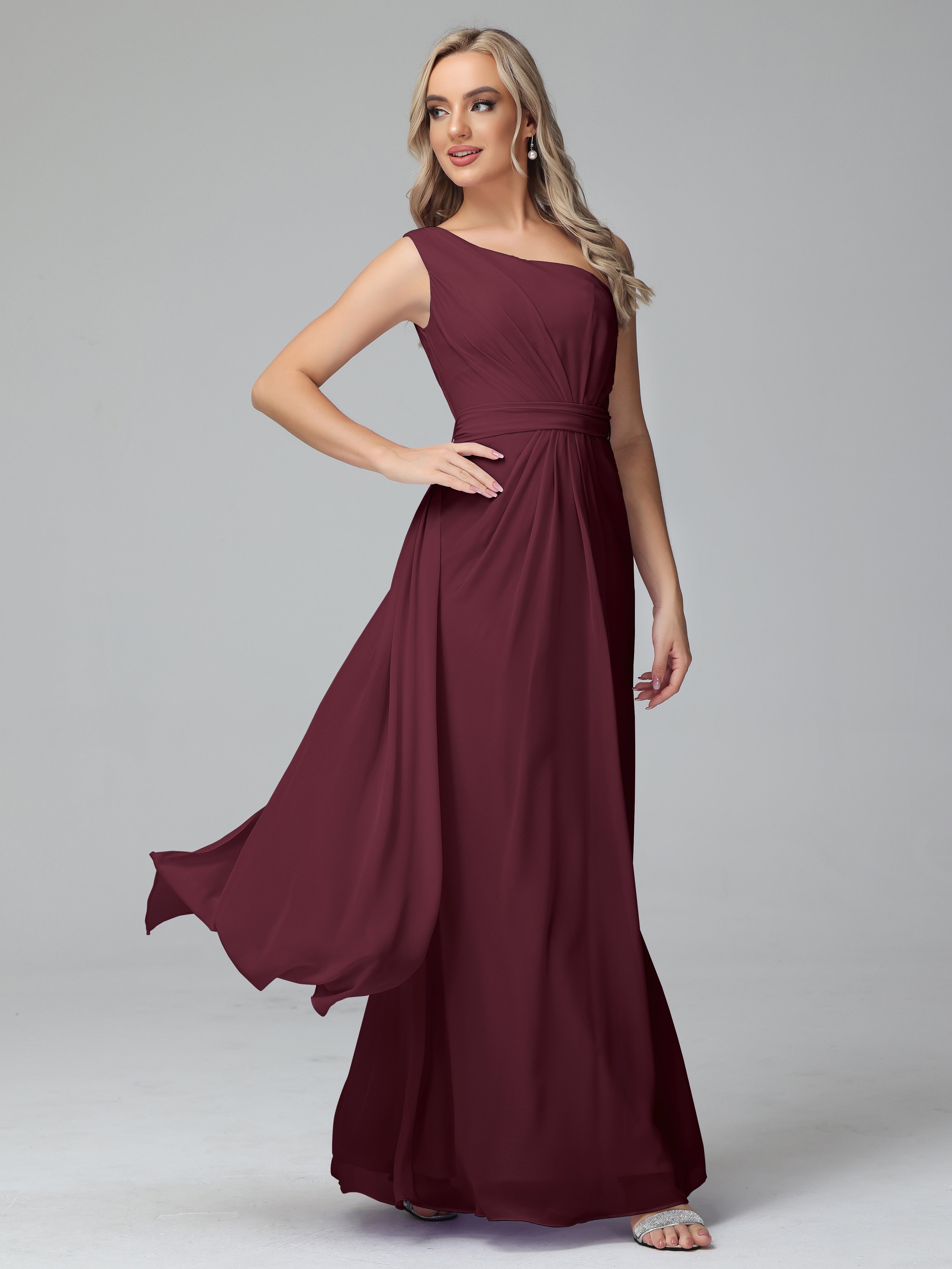 Robes De Demoiselle D'Honneur Cabernet Trapèze Décolleté Asymétrique Mousseline Robe De Demoiselle D'Honneur Avec Plissé