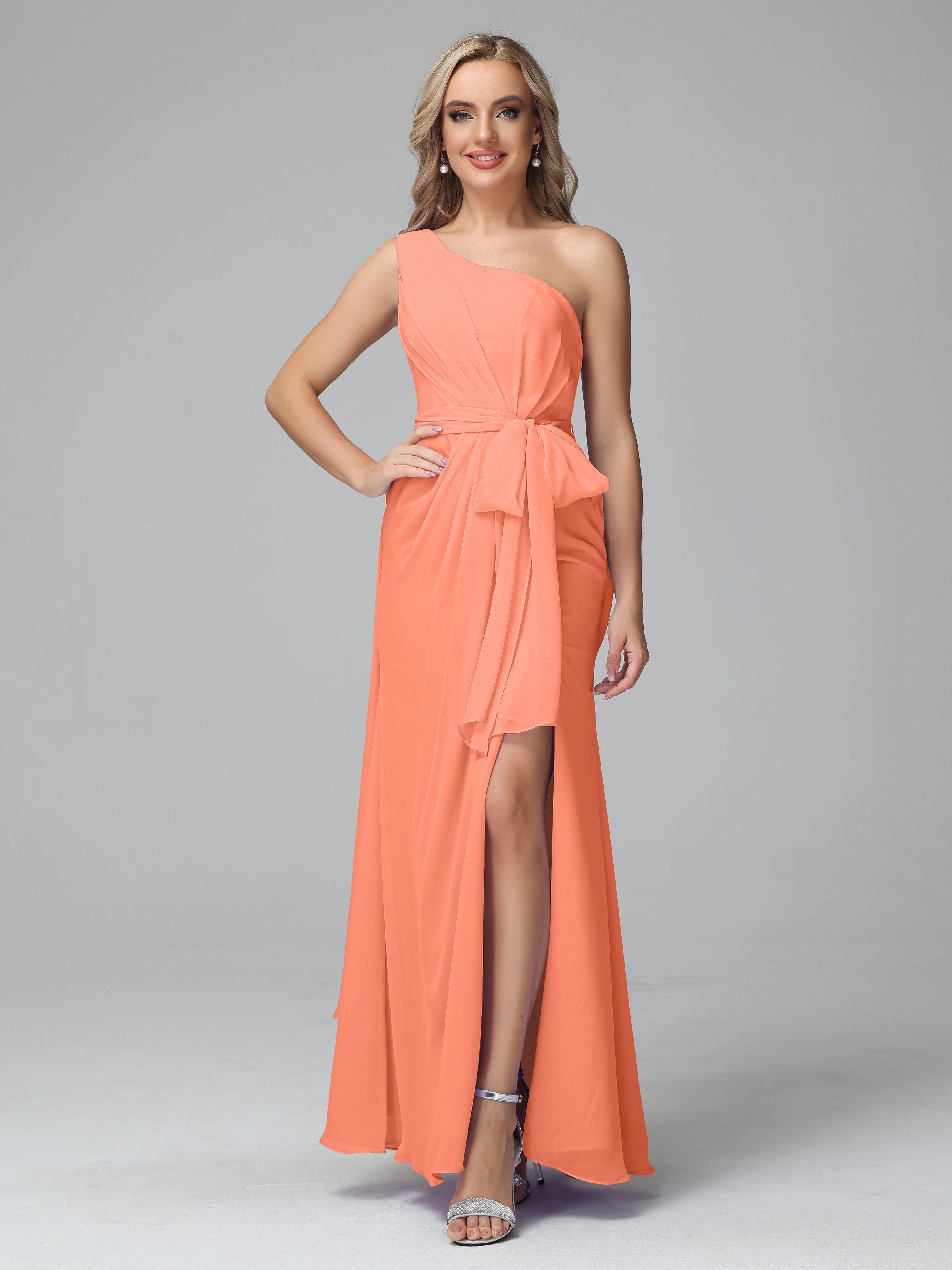 Robes De Demoiselle D'Honneur Coucher De Soleil Trapèze Décolleté Asymétrique Mousseline Robe De Demoiselle D'Honneur Avec Plissé