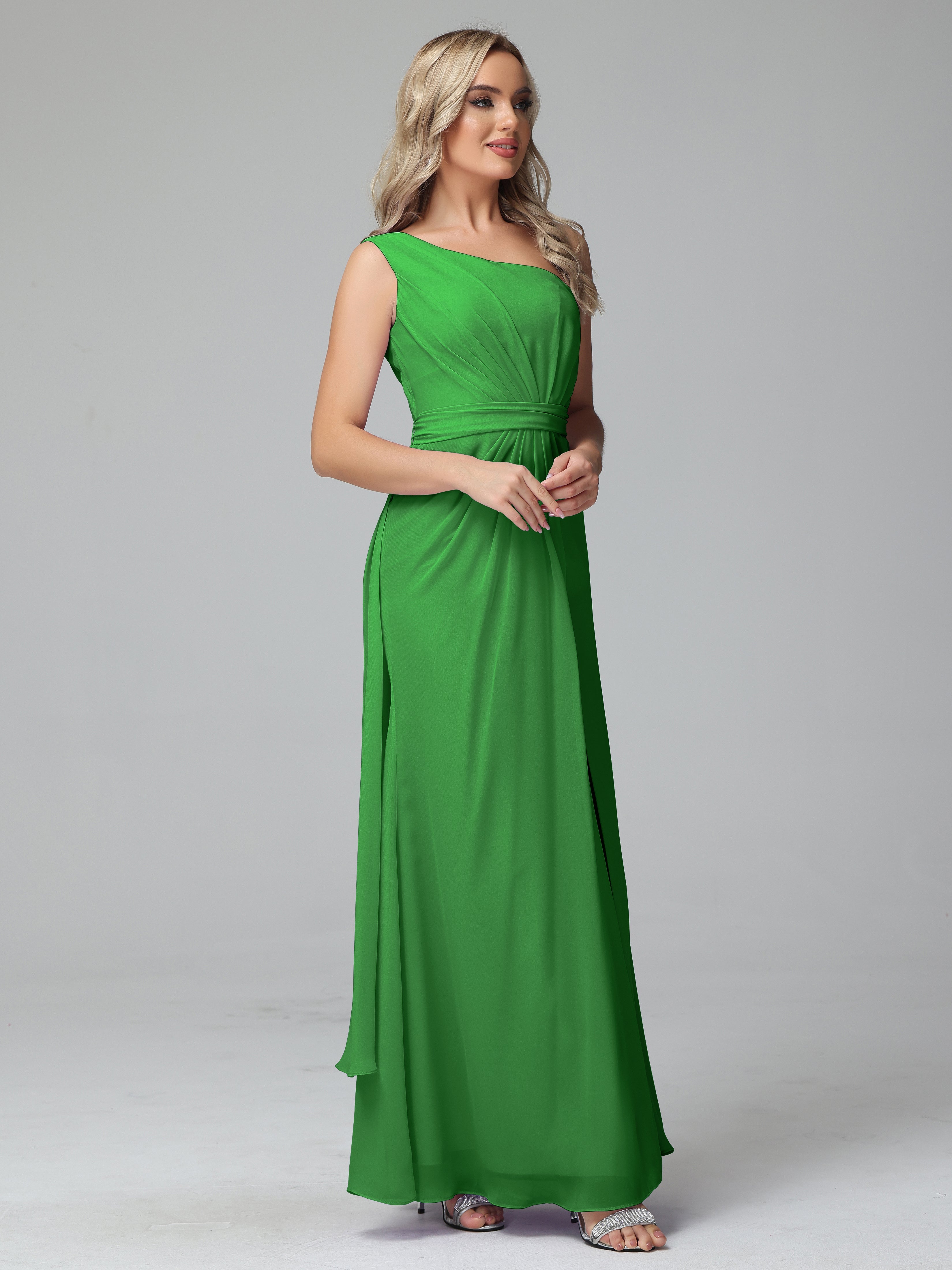 Robes De Demoiselle D'Honneur Vert Forêt Trapèze Décolleté Asymétrique Mousseline Robe De Demoiselle D'Honneur Avec Plissé