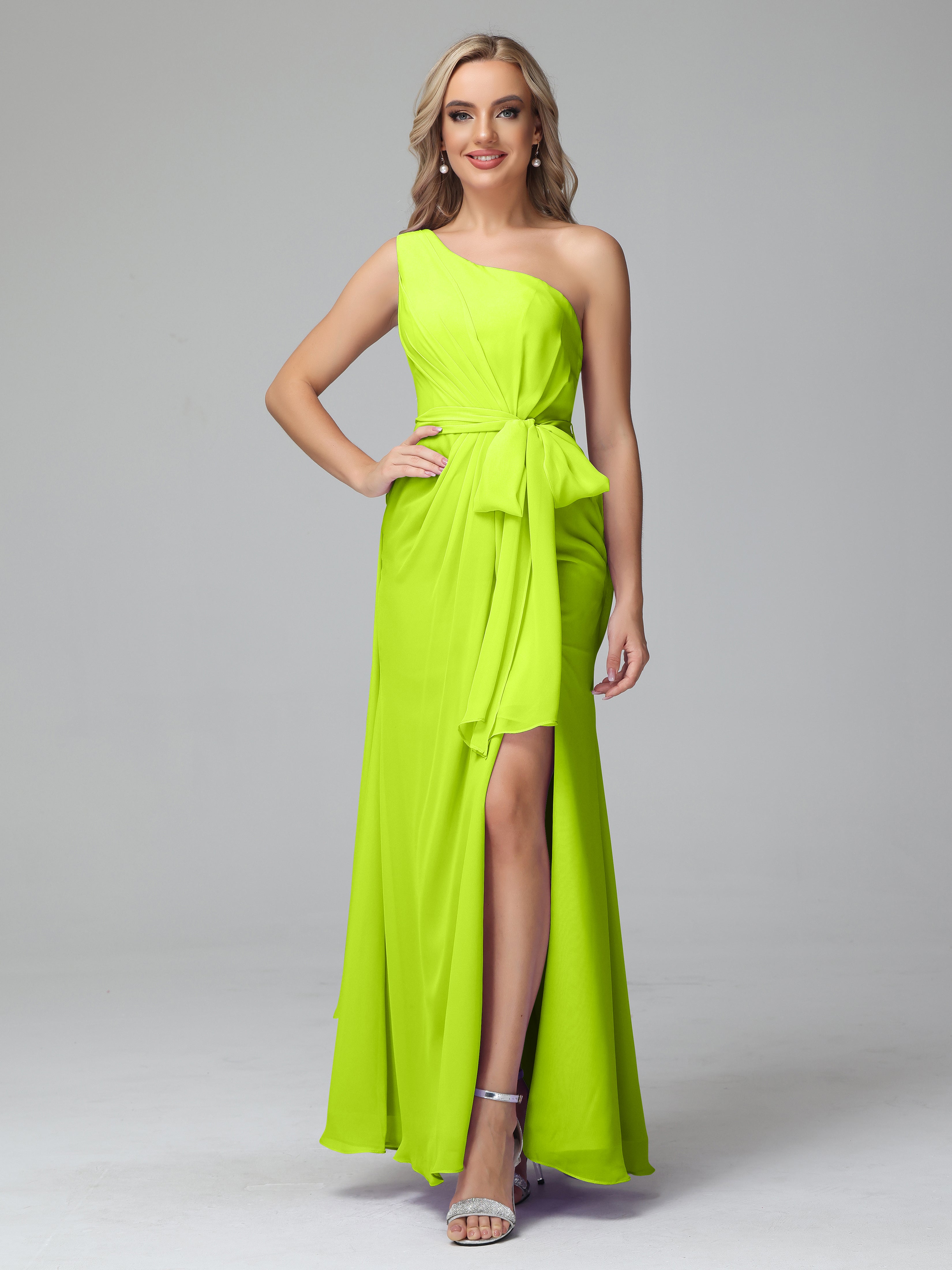 Robes De Demoiselle D'Honneur Vert Citron Trapèze Décolleté Asymétrique Mousseline Robe De Demoiselle D'Honneur Avec Plissé