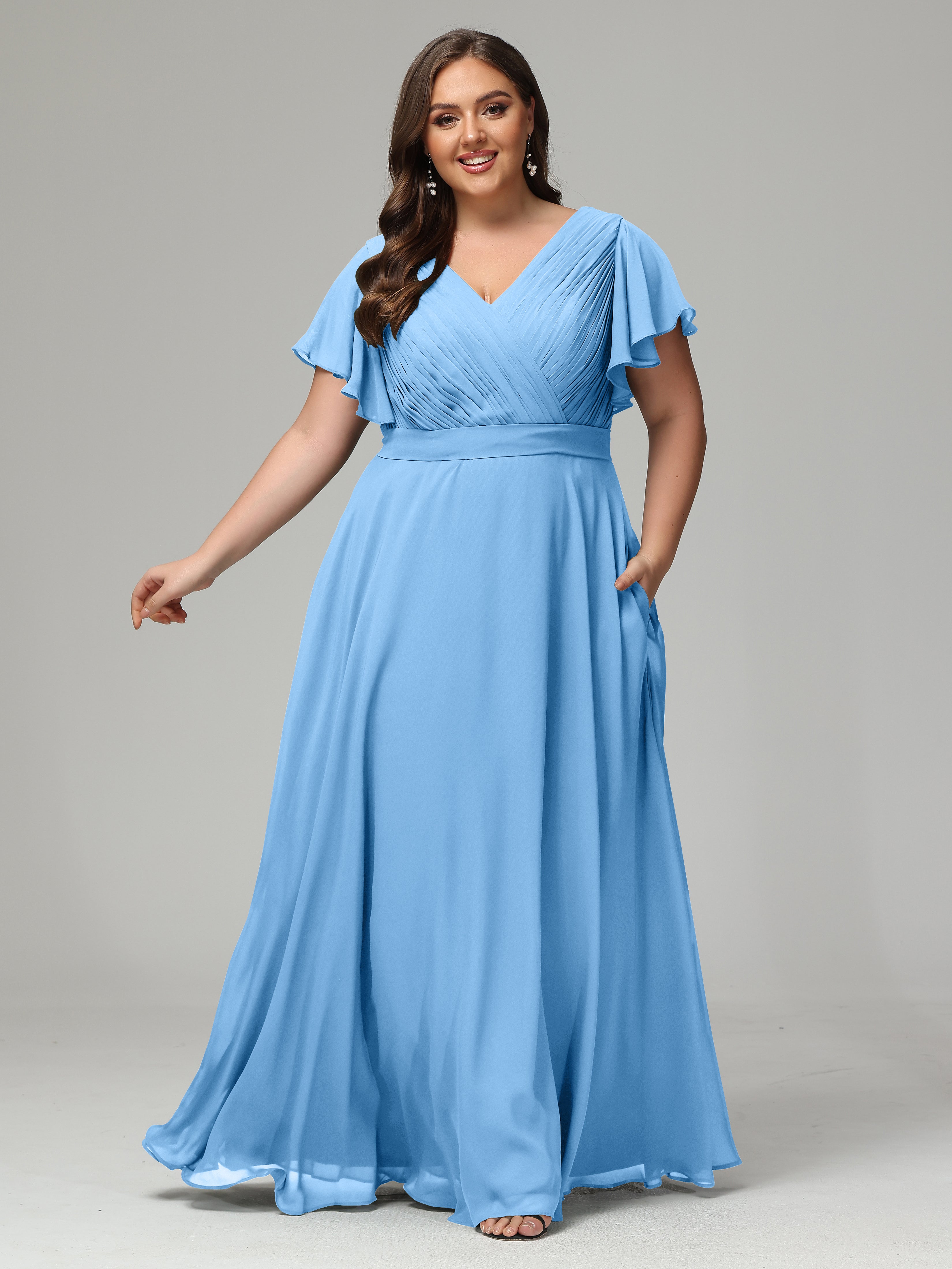 Robes De Demoiselle D'Honneur Bleues Grande Taille Dos En V Manches Courtes Mousseline
