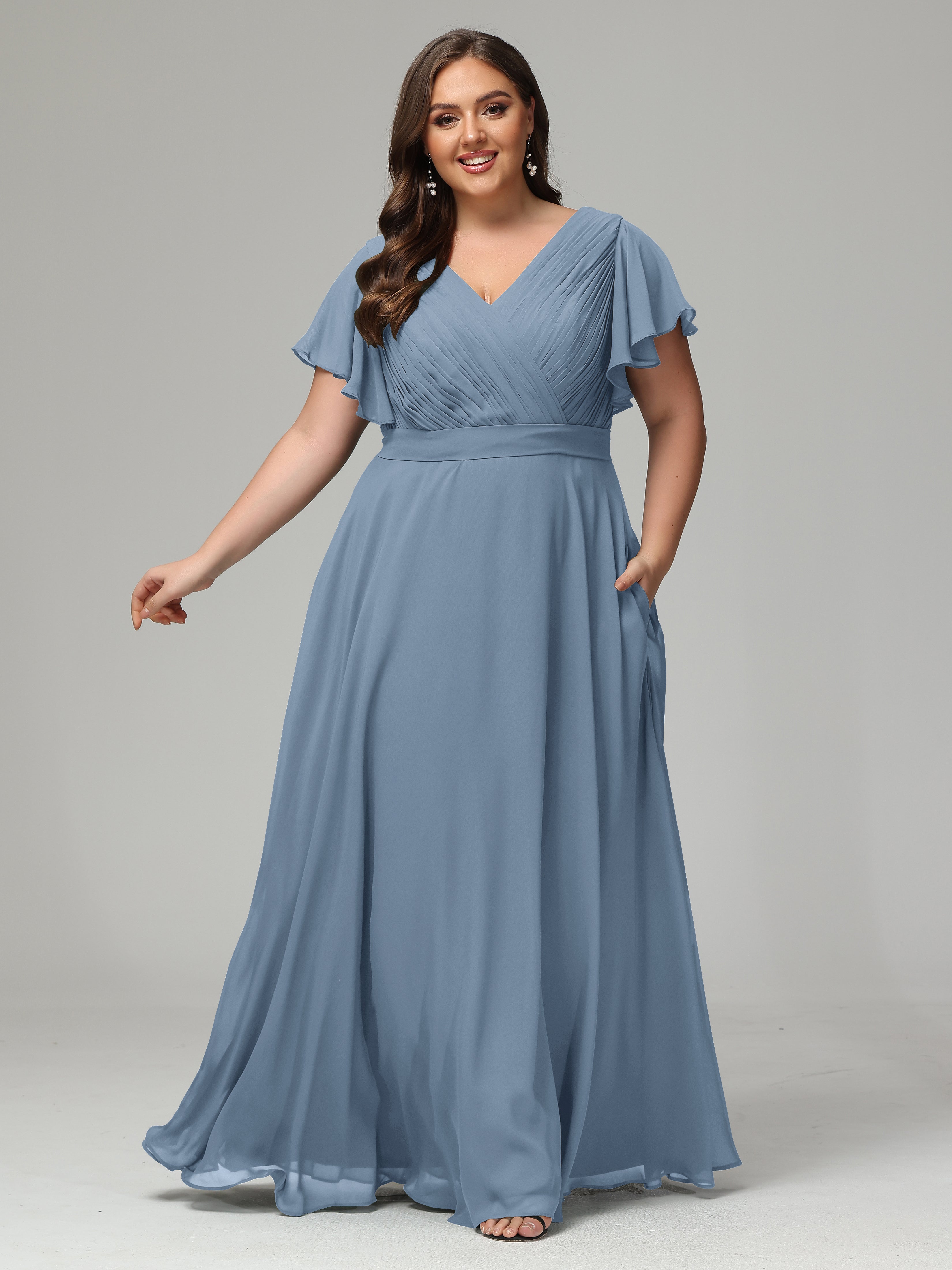 Robes De Demoiselle D'Honneur Bleu De Schiste Grande Taille Dos En V Manches Courtes Mousseline
