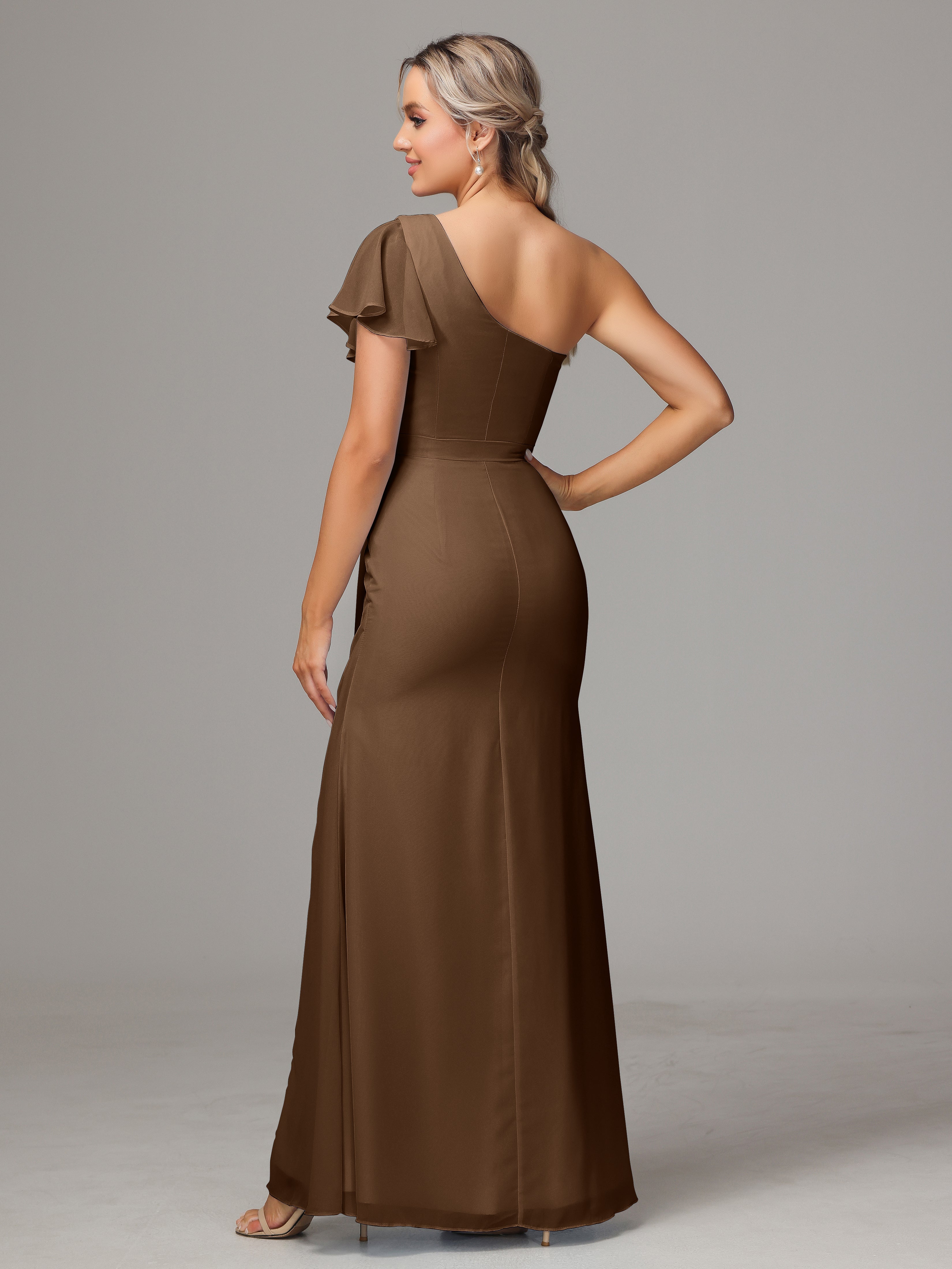 Robes De Demoiselle D'Honneur Brun Fourreau Seule Épaule Fendue Mousseline Robe Demoiselle D'Honneur