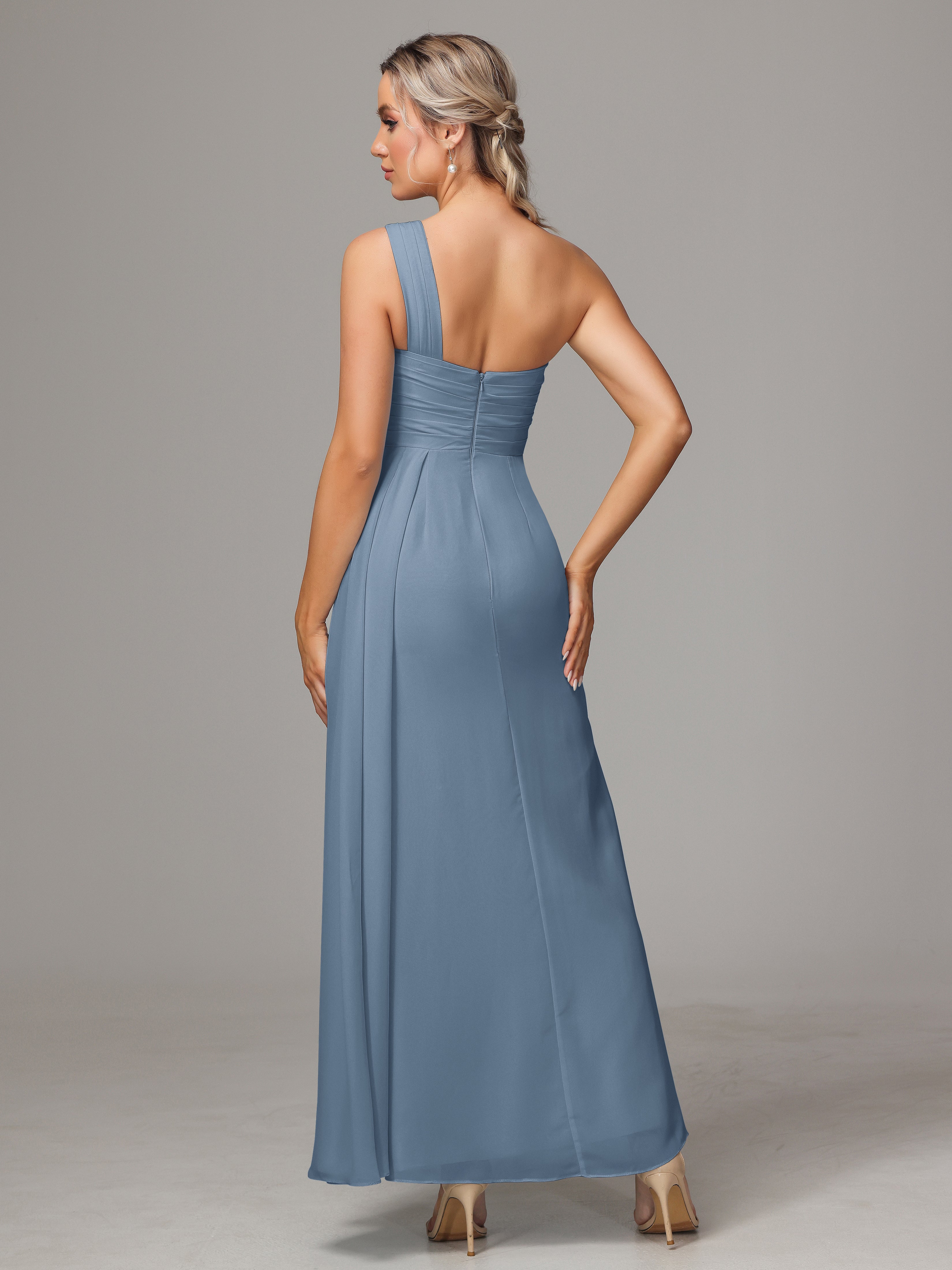 Robes De Demoiselle D'Honneur Bleu De Schiste Décolleté Asymétrique Trapèze Mousseline Longue Robes Demoiselle D'Honneur Avec Plissé