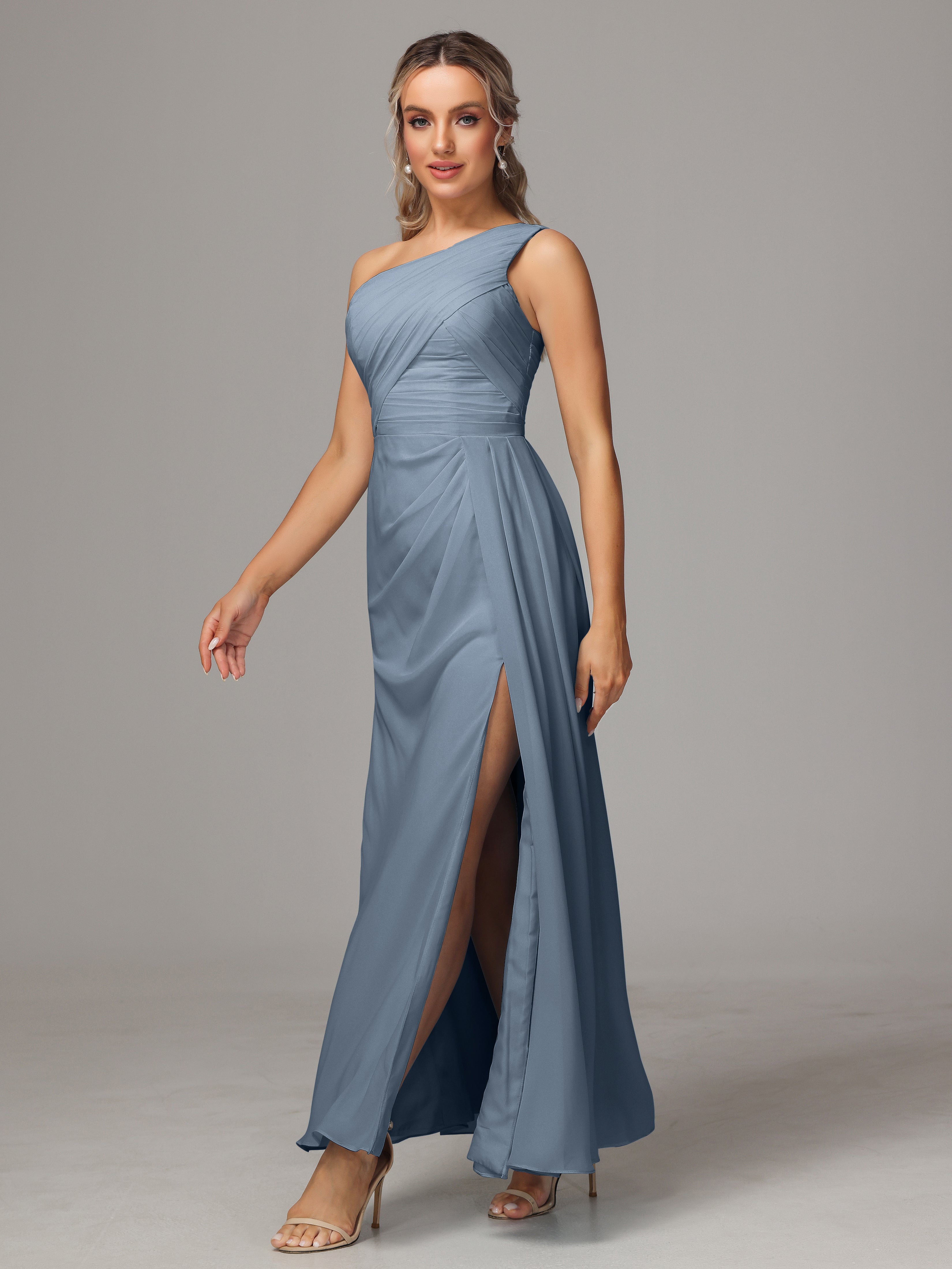 Robes De Demoiselle D'Honneur Bleu Poussiéreux Décolleté Asymétrique Trapèze Mousseline Longue Robes Demoiselle D'Honneur Avec Plissé