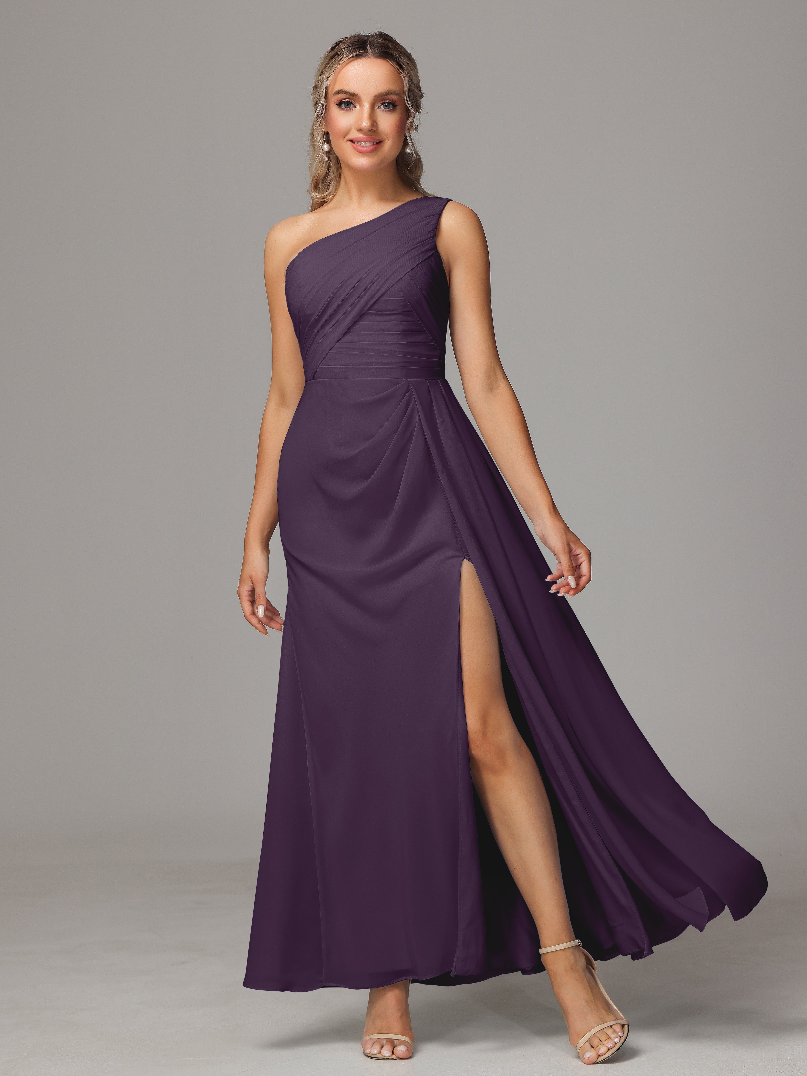 Robe De Demoiselle D'Honneur En Plum Décolleté Asymétrique Trapèze Mousseline Longue Robes Demoiselle D'Honneur Avec Plissé
