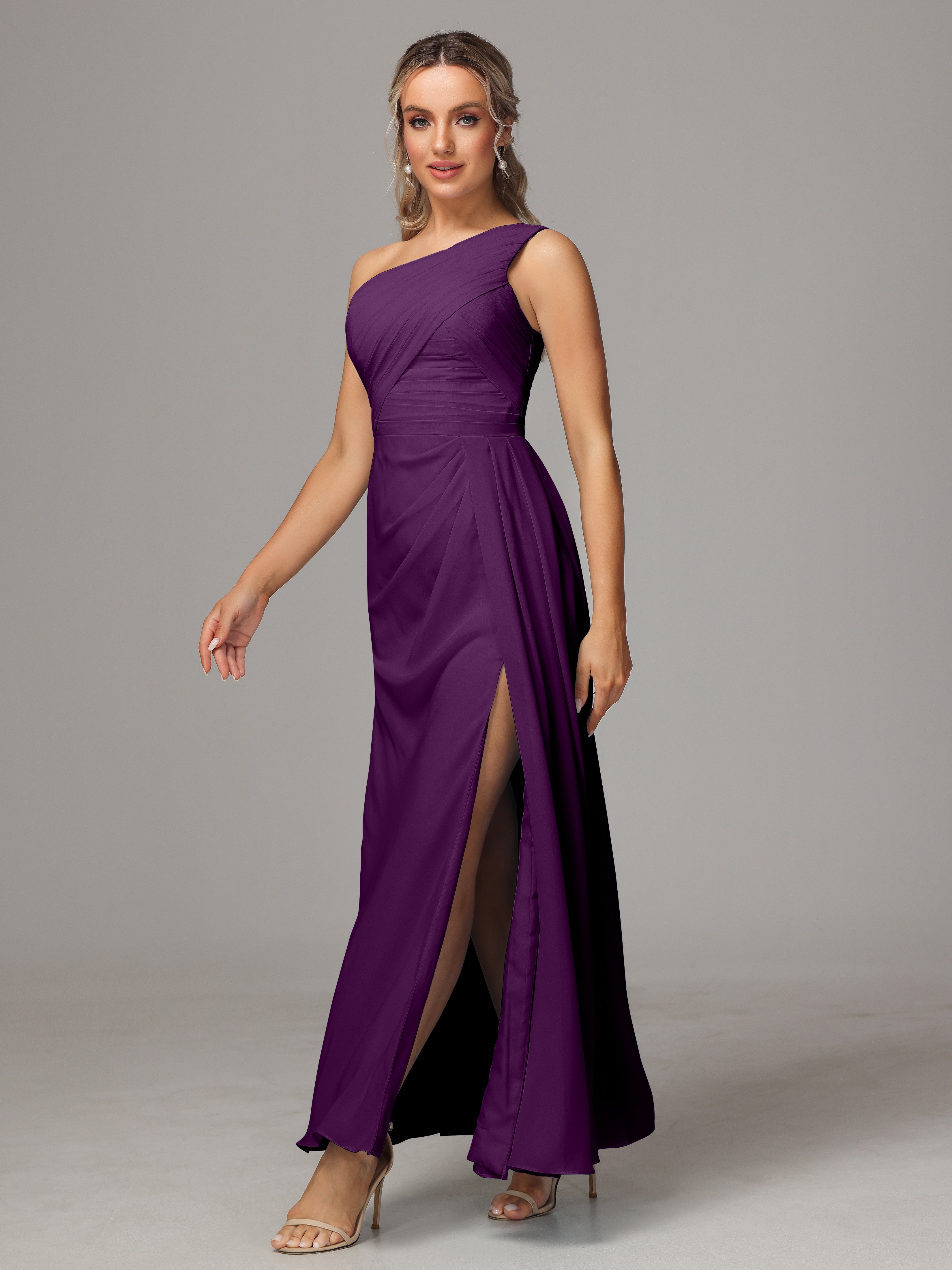 Robes De Demoiselle D'Honneur En Raisin Décolleté Asymétrique Trapèze Mousseline Longue Robes Demoiselle D'Honneur Avec Plissé