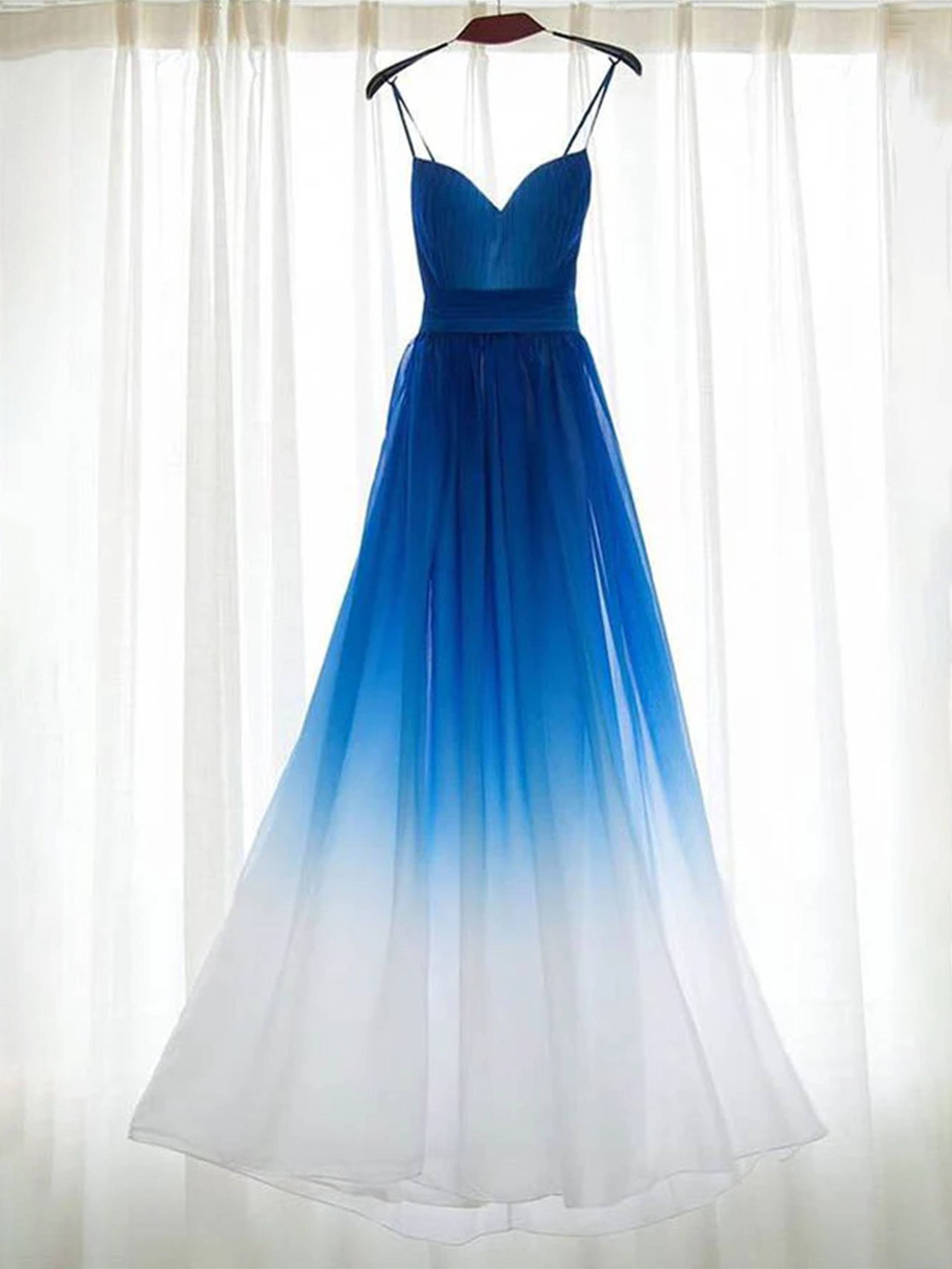 Robe de Bal Dégradé en Mousseline à Bretelles Fines Coupe A Sans Manches Longueur Sol