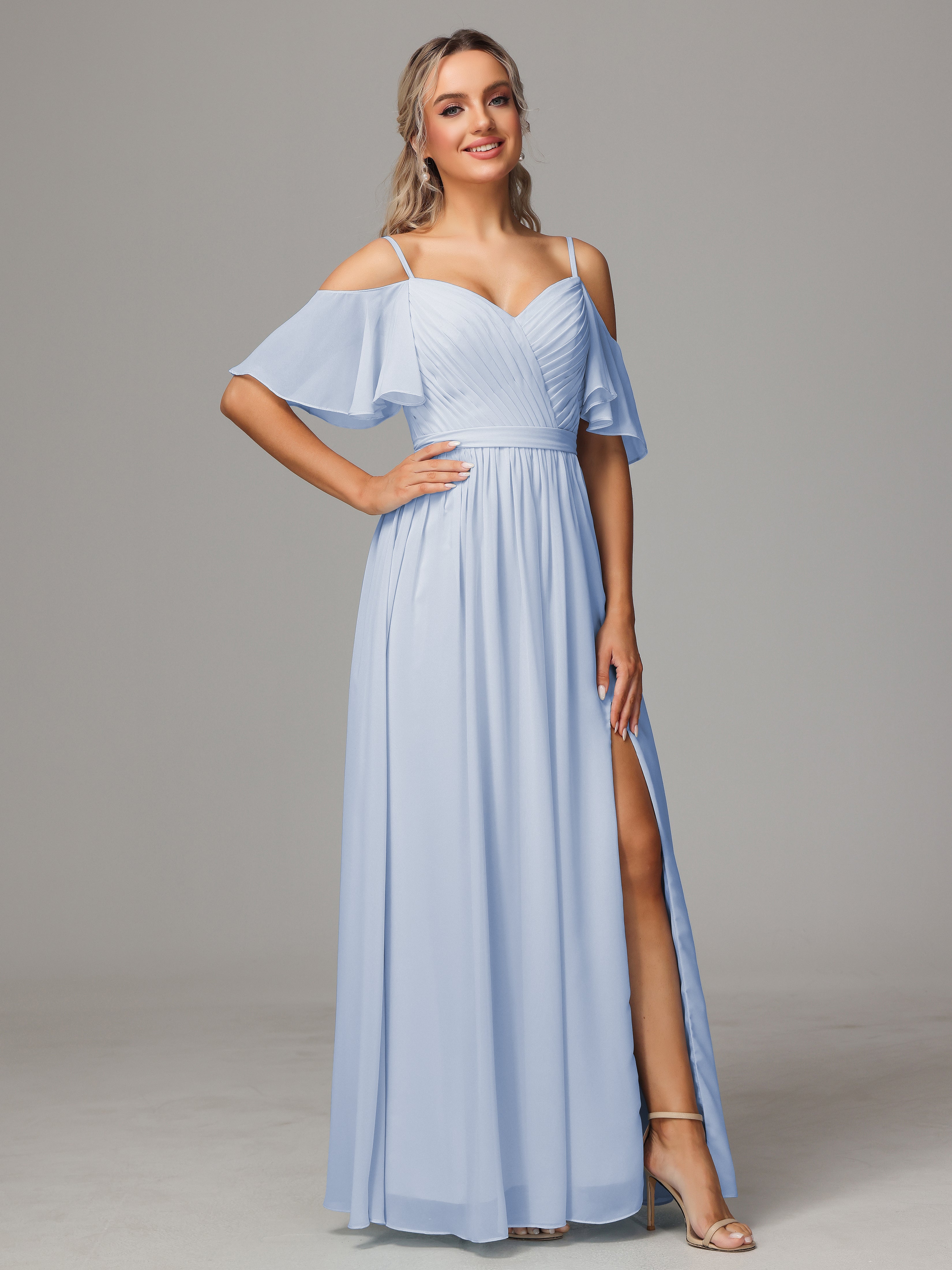 Robe Bleu Ciel Demoiselle D Honneur Accueil Froid Fendue Trapèze Mousseline Longue Robes Demoiselle D'Honneur Avec Plissé