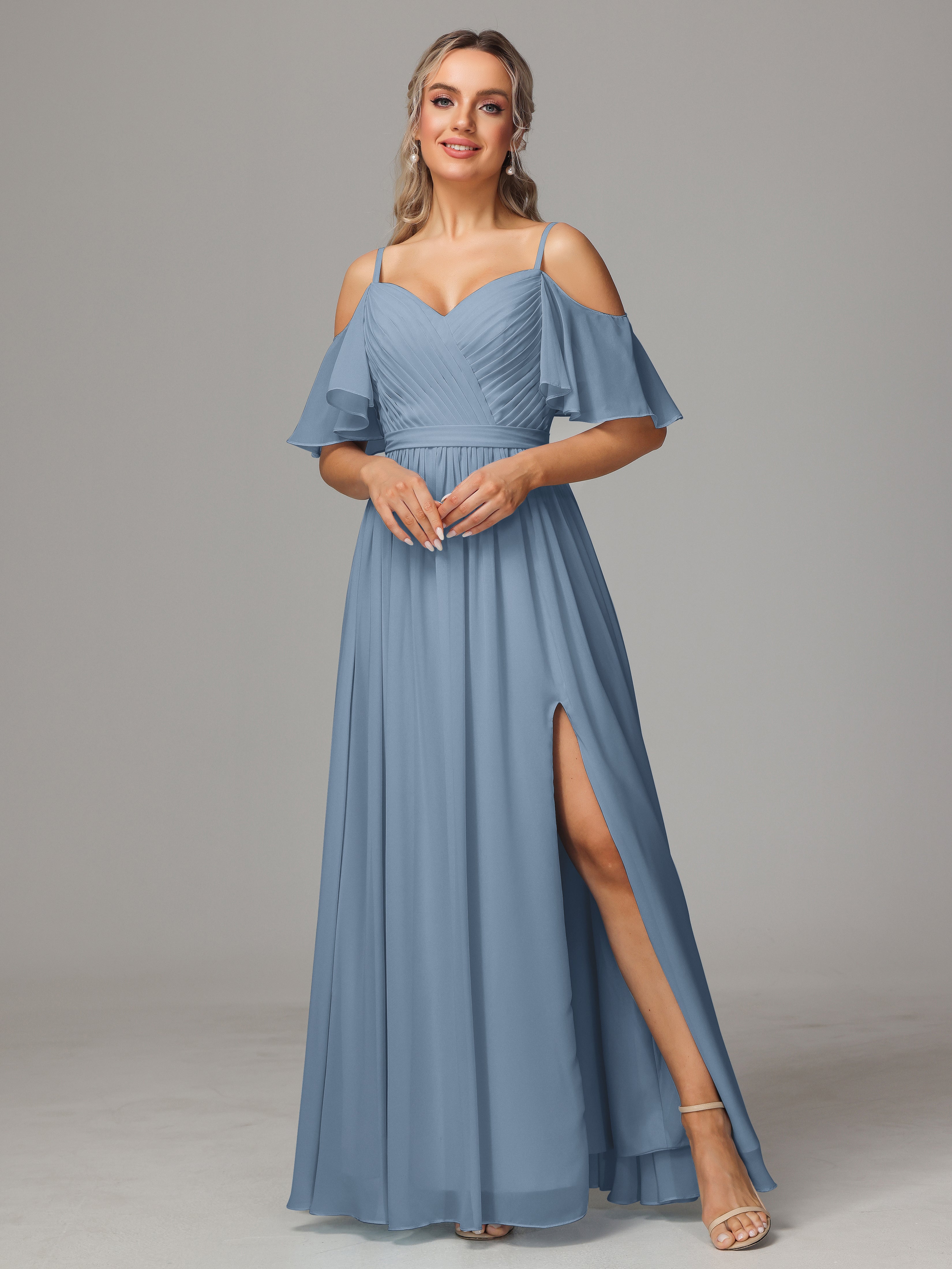 Robes De Demoiselle D'Honneur Bleu De Schiste Accueil Froid Fendue Trapèze Mousseline Longue Robes Demoiselle D'Honneur Avec Plissé