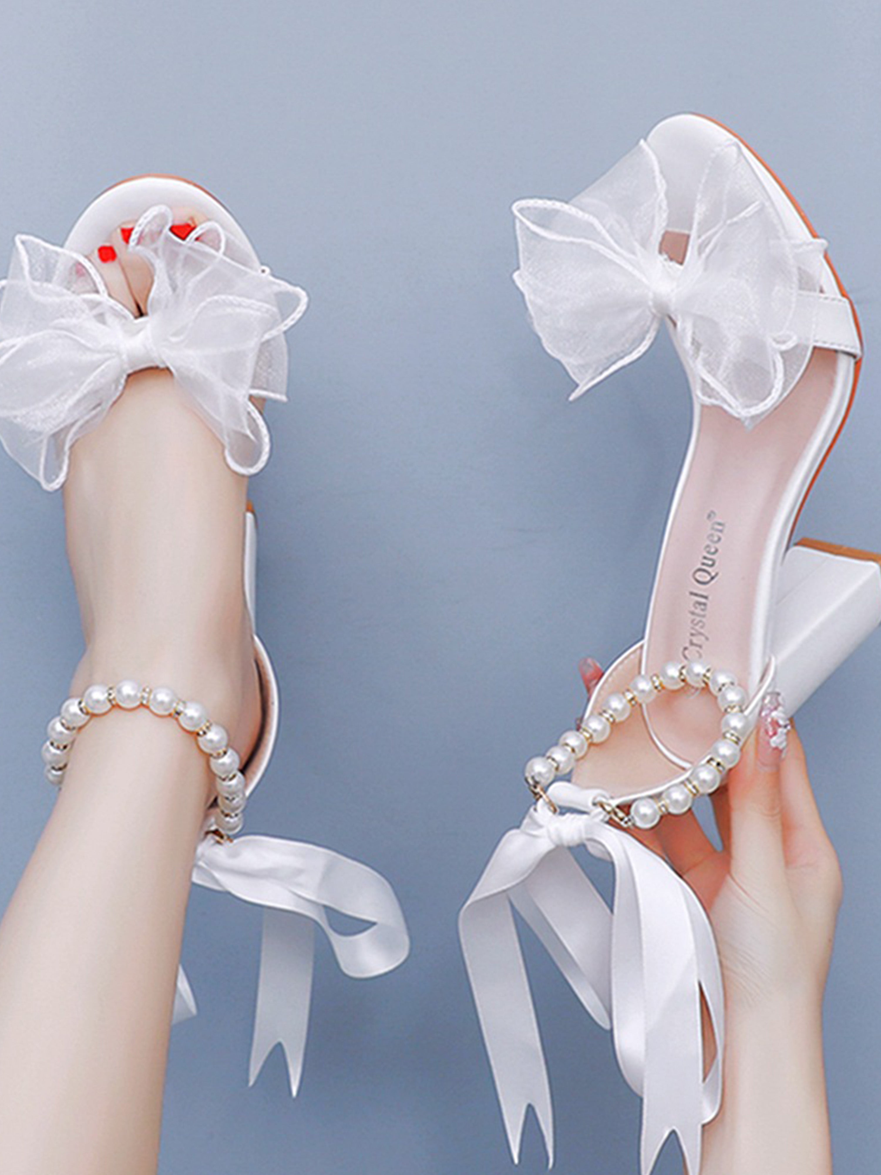 Chaussures de mariage Sandales Femme À Talon Carré Perles Et Bride Flottante Pour Mariage
