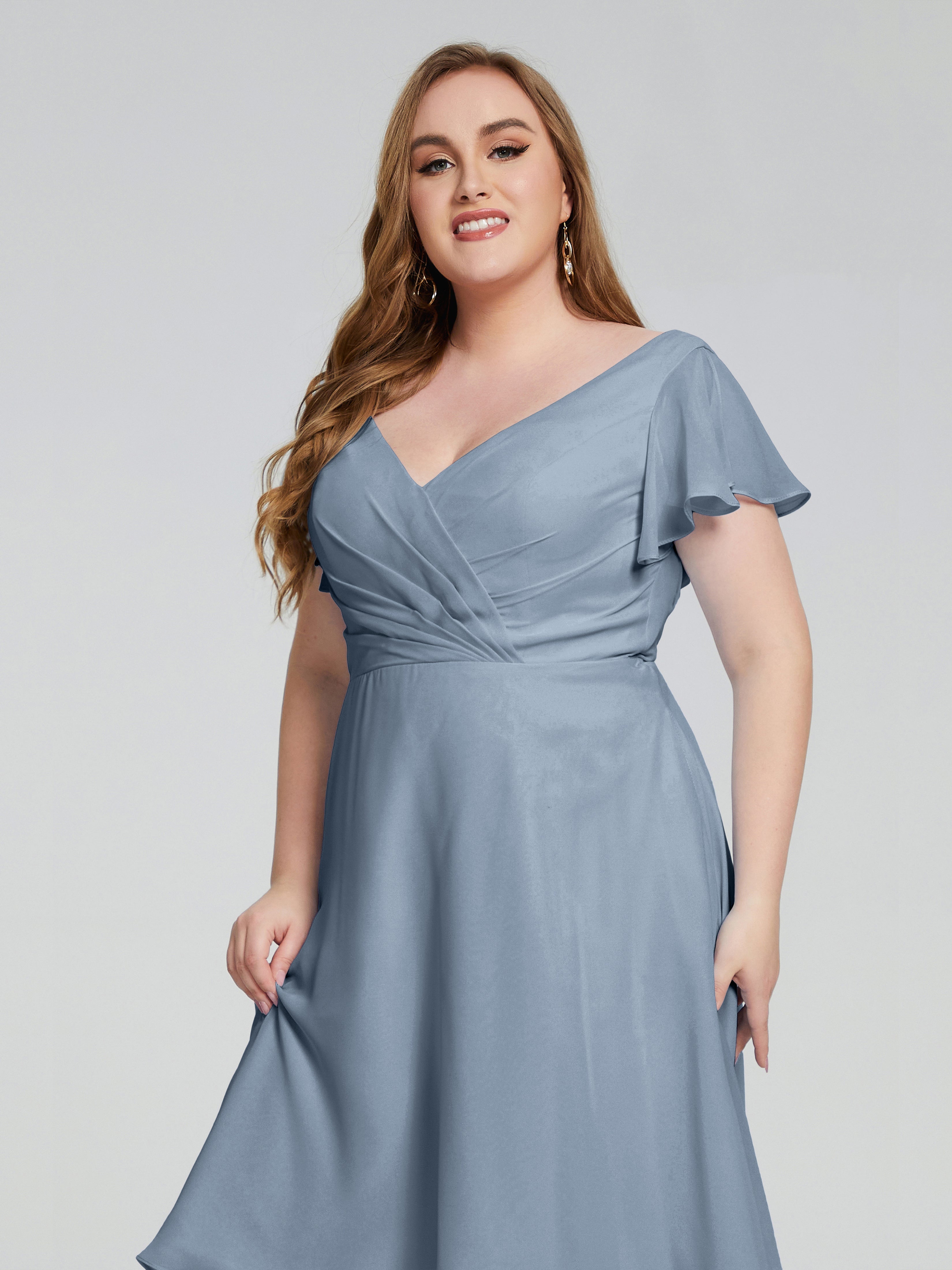 Robes De Demoiselle D'Honneur Bleu Gris Longueur Genou Manches Courtes Mousseline Robes Demoiselle D'Honneur Grande Taille