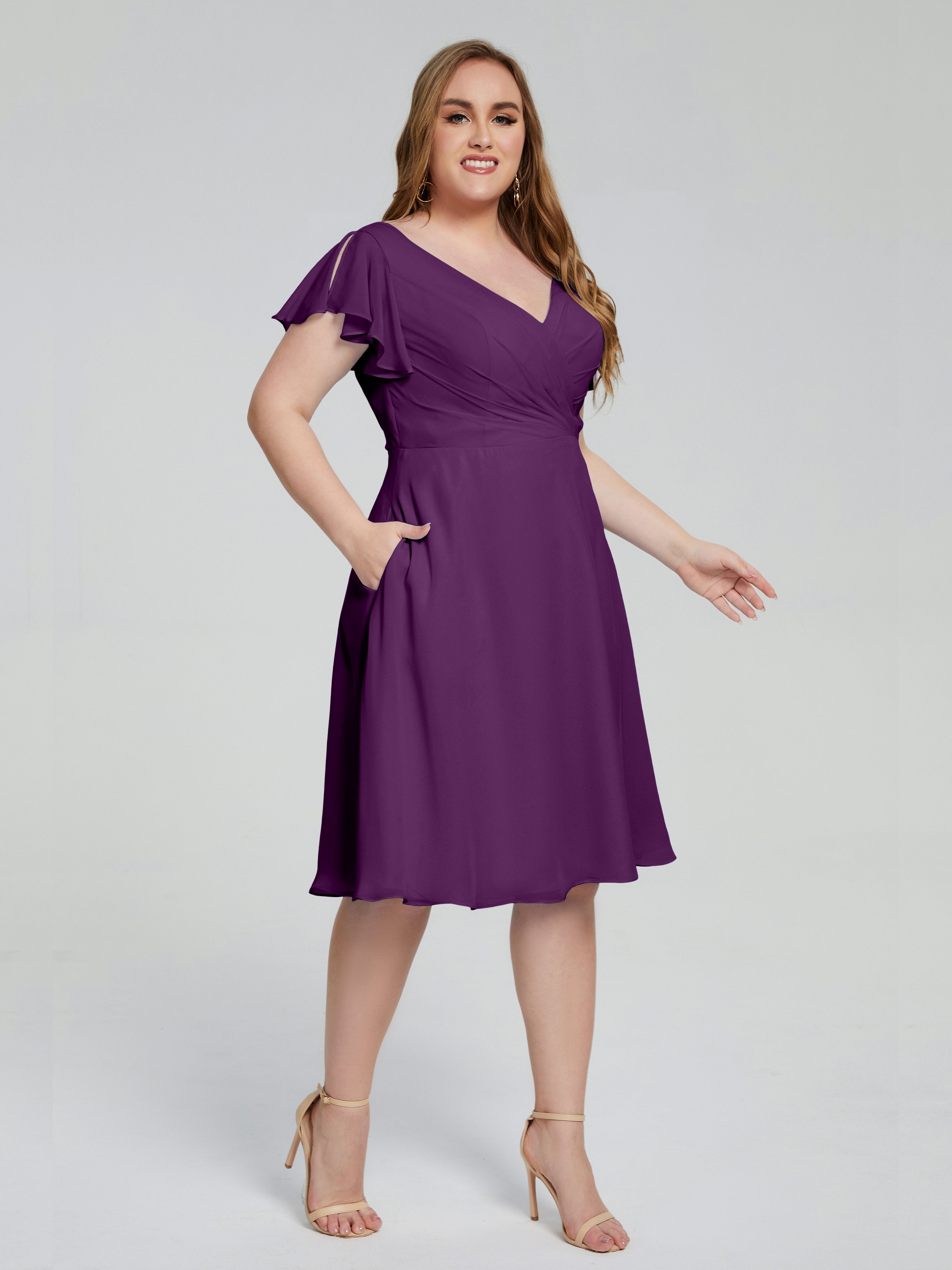 Robes De Demoiselle D'Honneur En Raisin Longueur Genou Manches Courtes Mousseline Robes Demoiselle D'Honneur Grande Taille