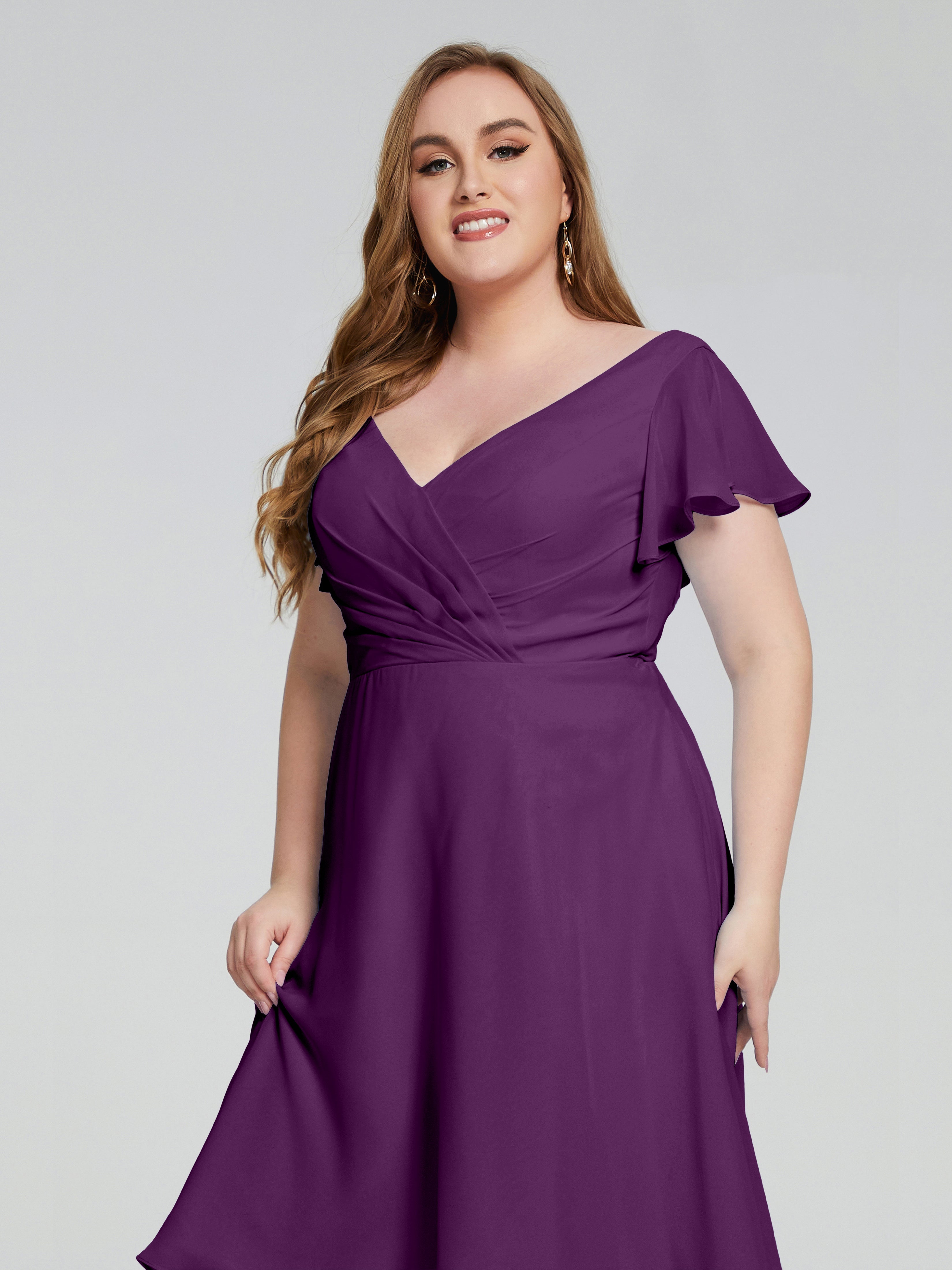 Robes De Demoiselle D'Honneur En Raisin Longueur Genou Manches Courtes Mousseline Robes Demoiselle D'Honneur Grande Taille