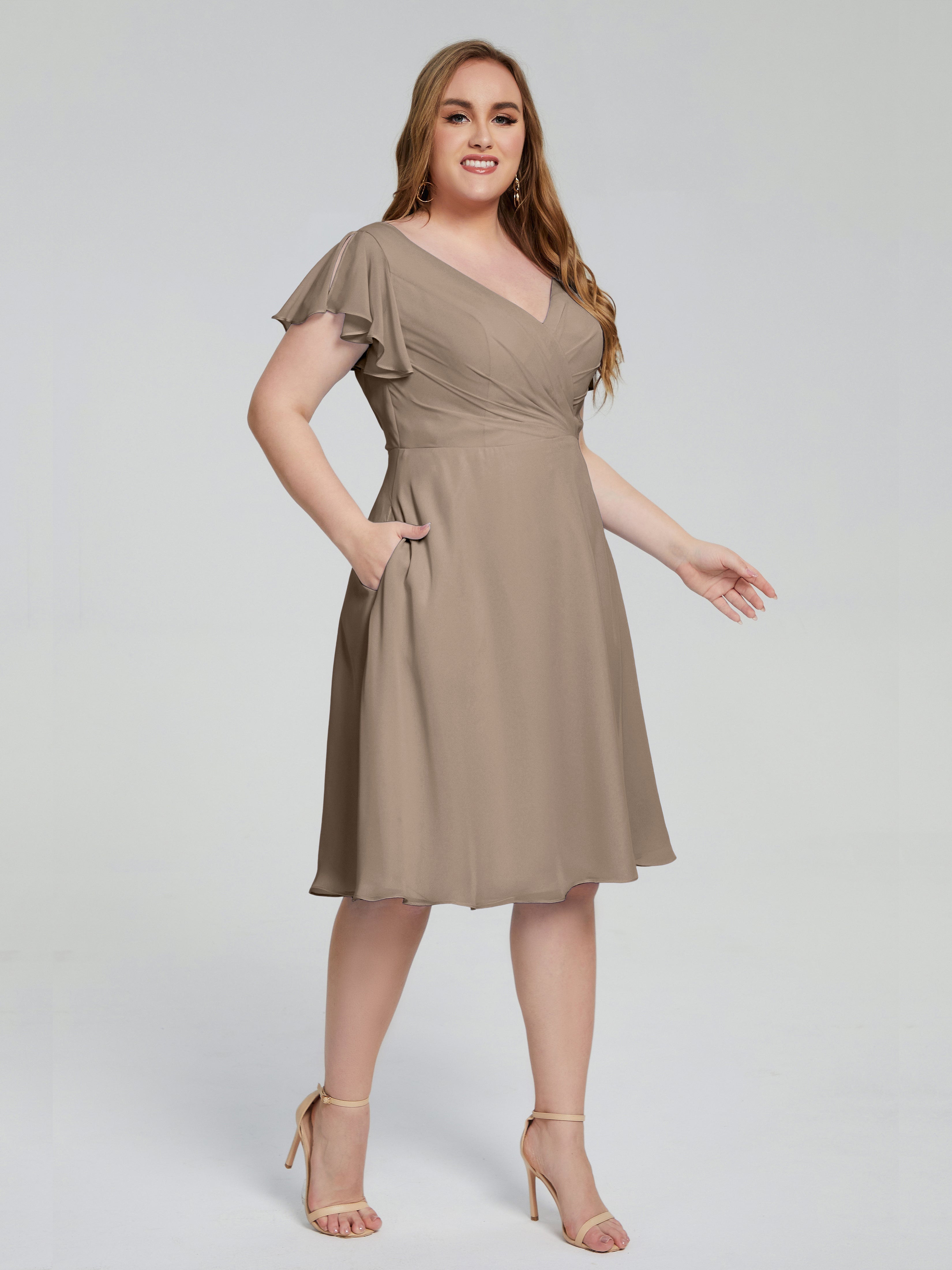Robe Demoiselle D Honneur Taupe Longueur Genou Manches Courtes Mousseline Robes Demoiselle D'Honneur Grande Taille