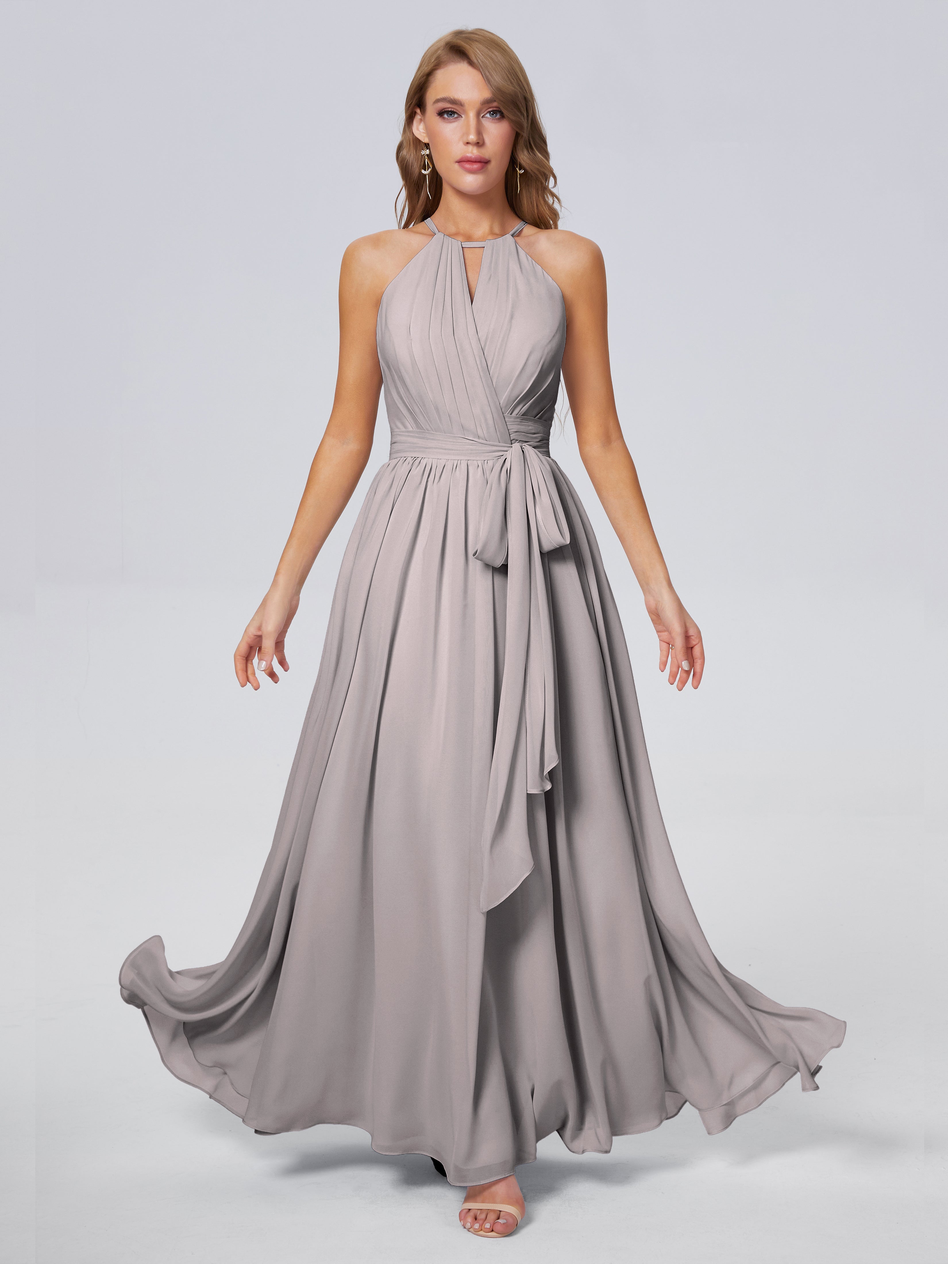 Robes De Demoiselle D'Honneur En Argent Brillante Licou Mousseline Robes Demoiselle D'Honneur