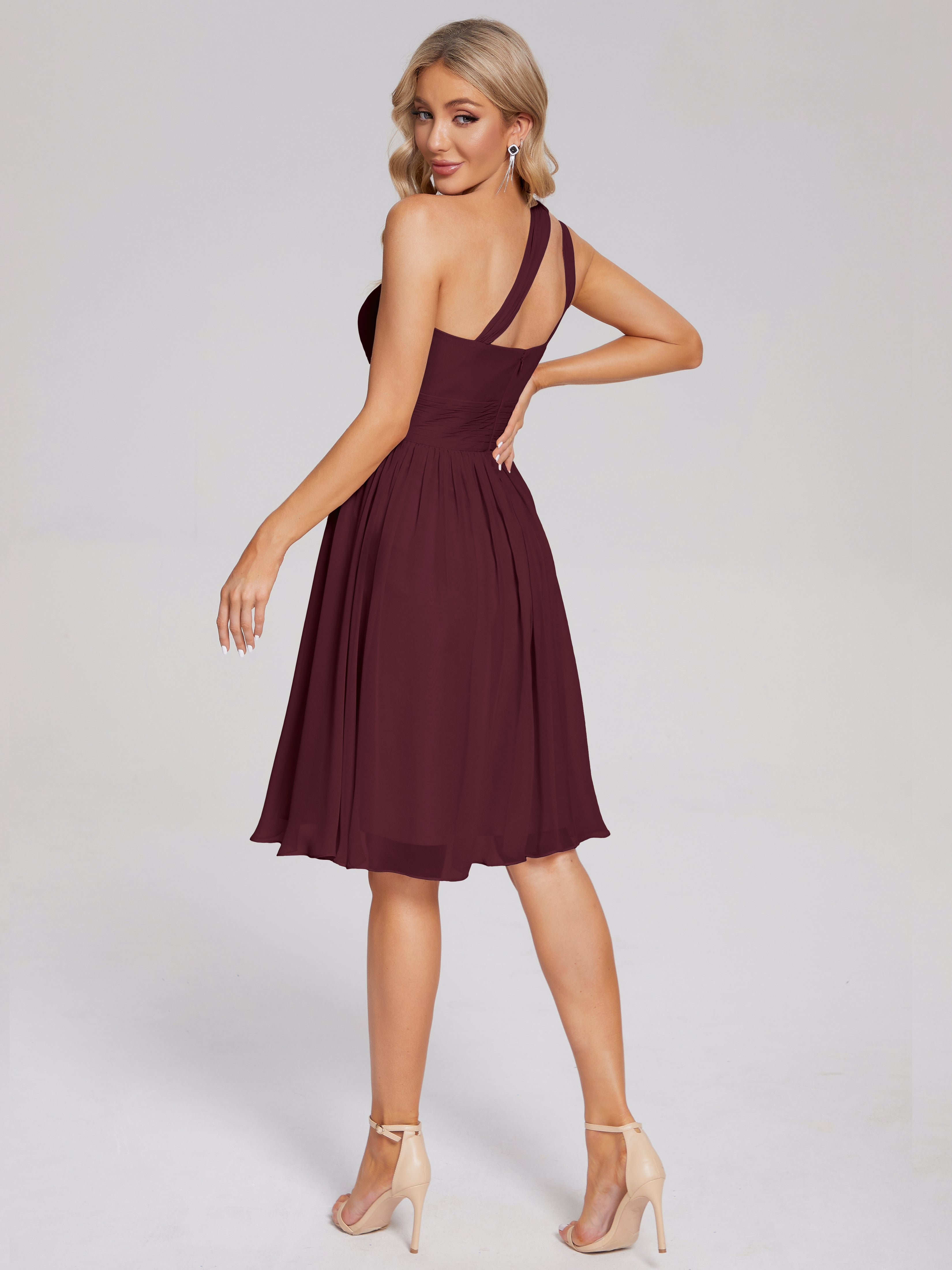 Robes De Demoiselle D'Honneur Cabernet Longueur Genou Seule-Épaule Mousseline Robes Demoiselle D'Honneur