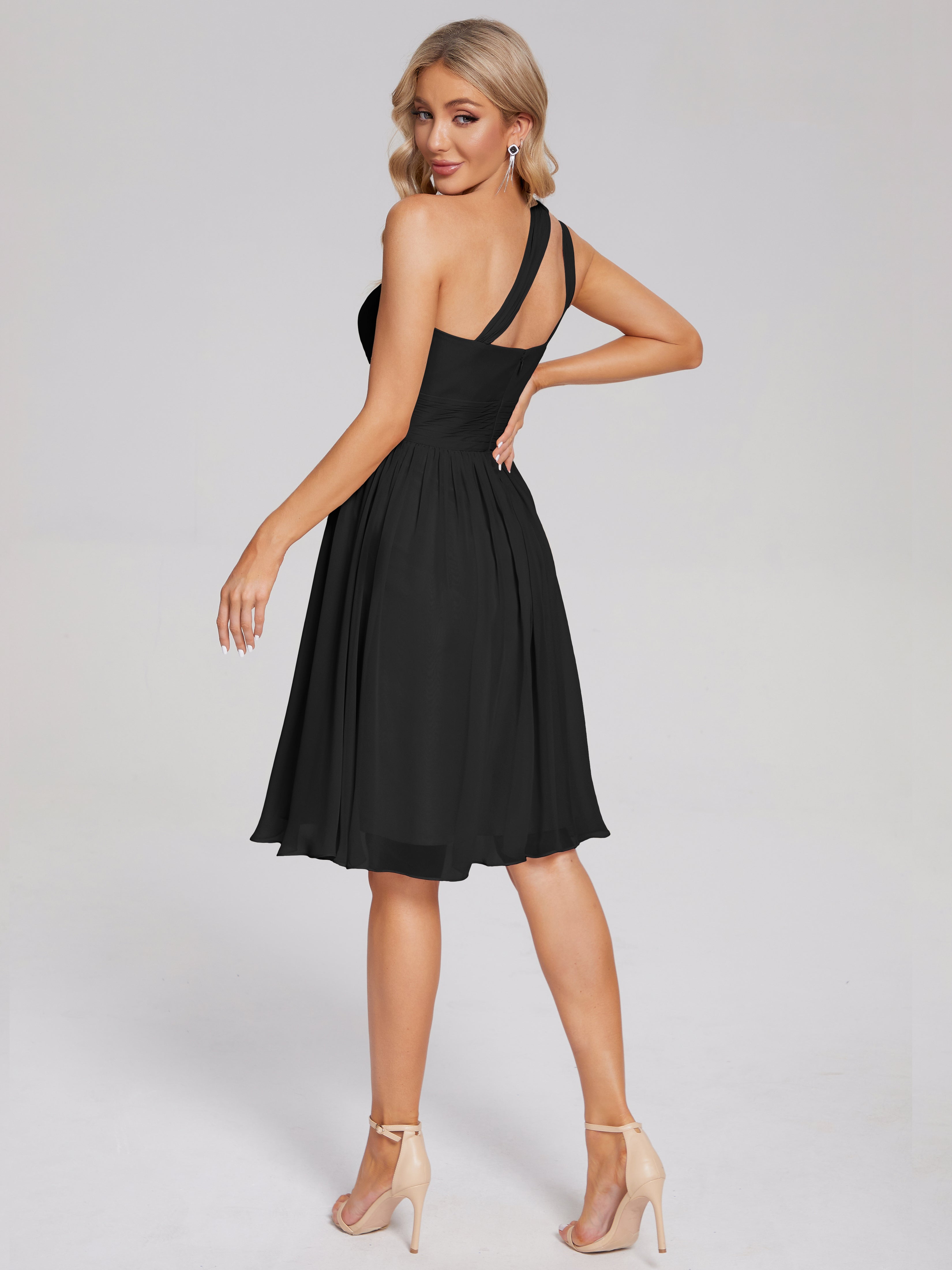 Robe Noir Demoiselle D Honneur Longueur Genou Seule-Épaule Mousseline Robes Demoiselle D'Honneur