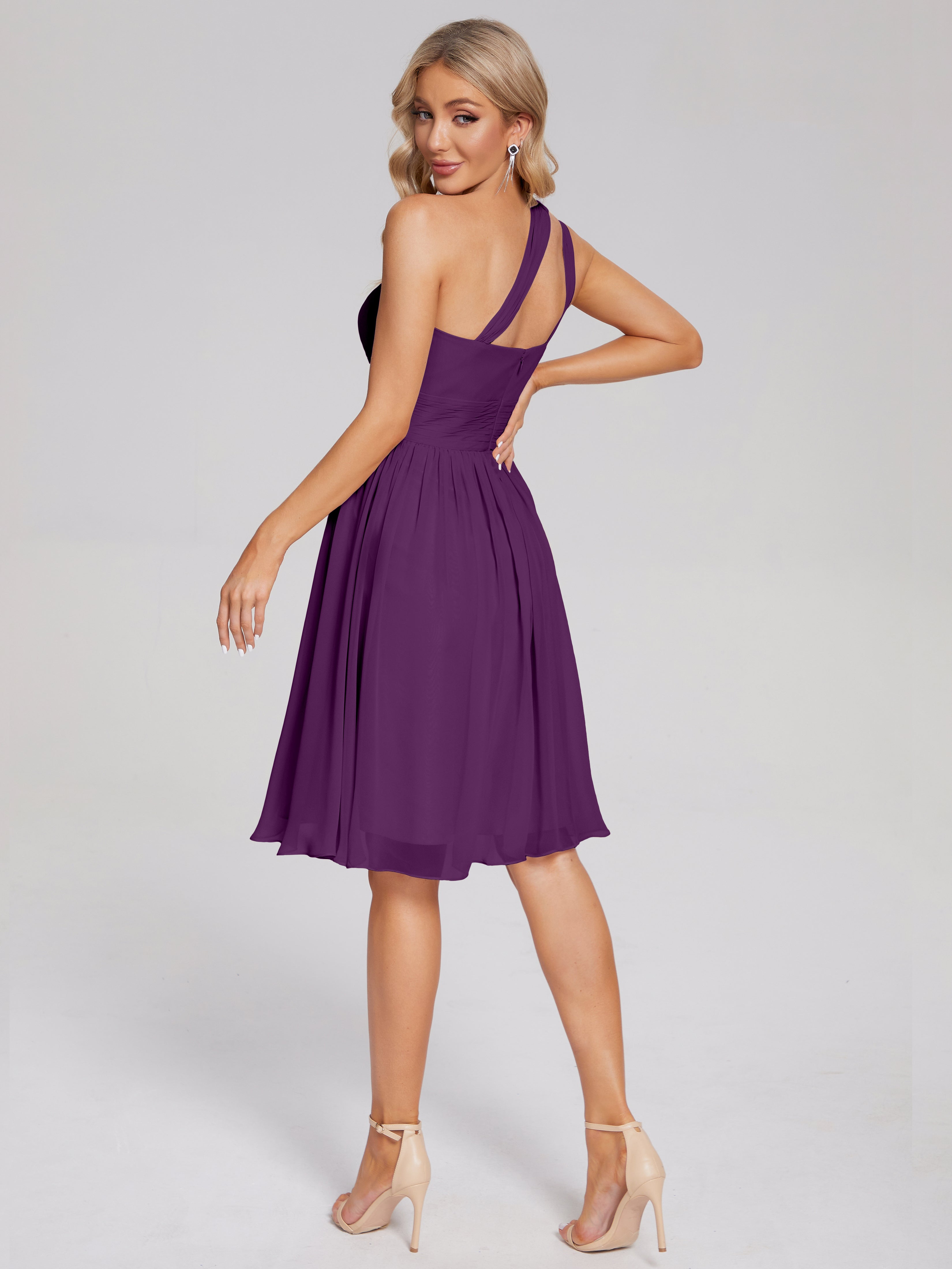Robes De Demoiselle D'Honneur En Raisin Longueur Genou Seule-Épaule Mousseline Robes Demoiselle D'Honneur