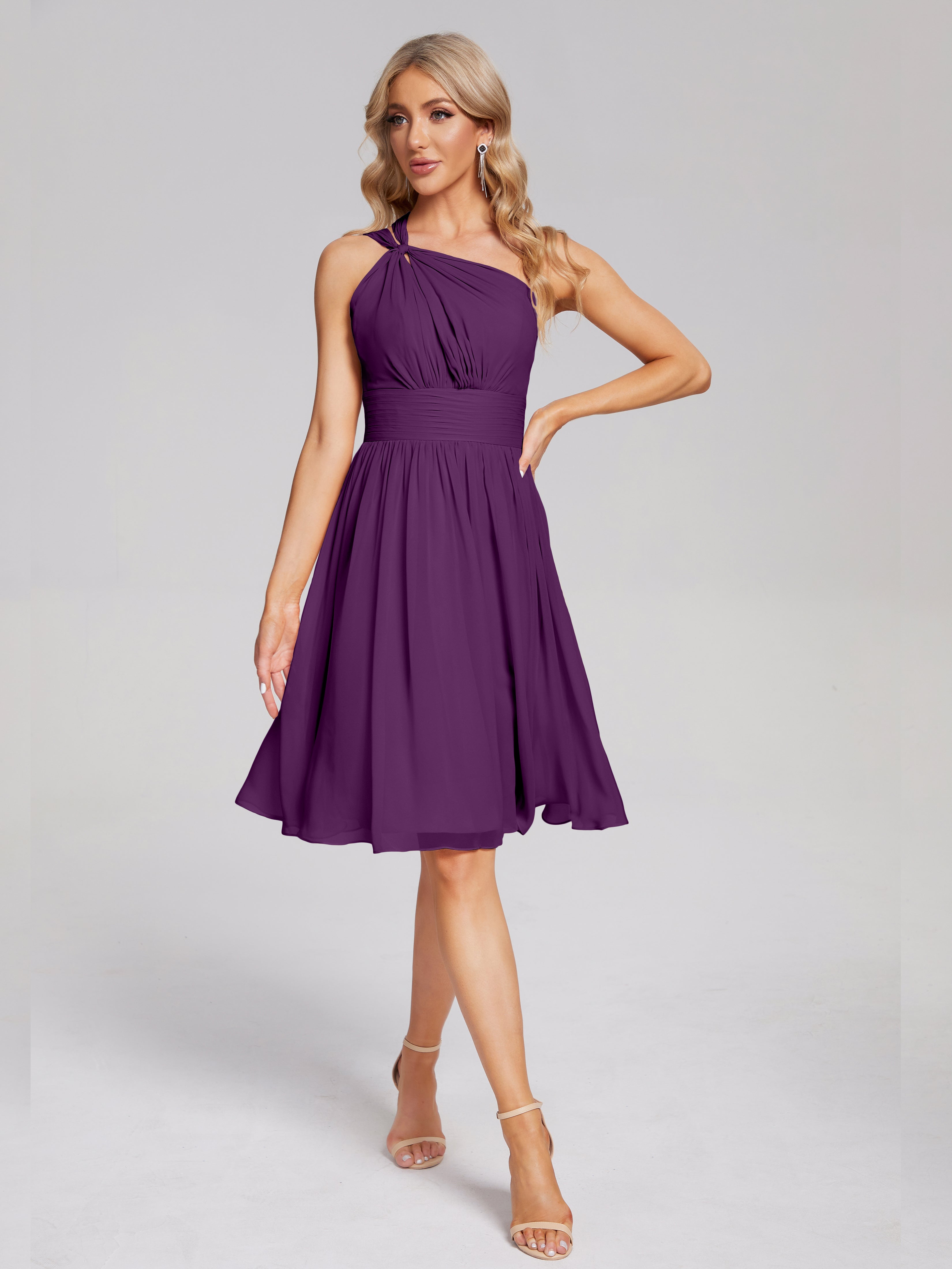 Robes De Demoiselle D'Honneur En Raisin Longueur Genou Seule-Épaule Mousseline Robes Demoiselle D'Honneur