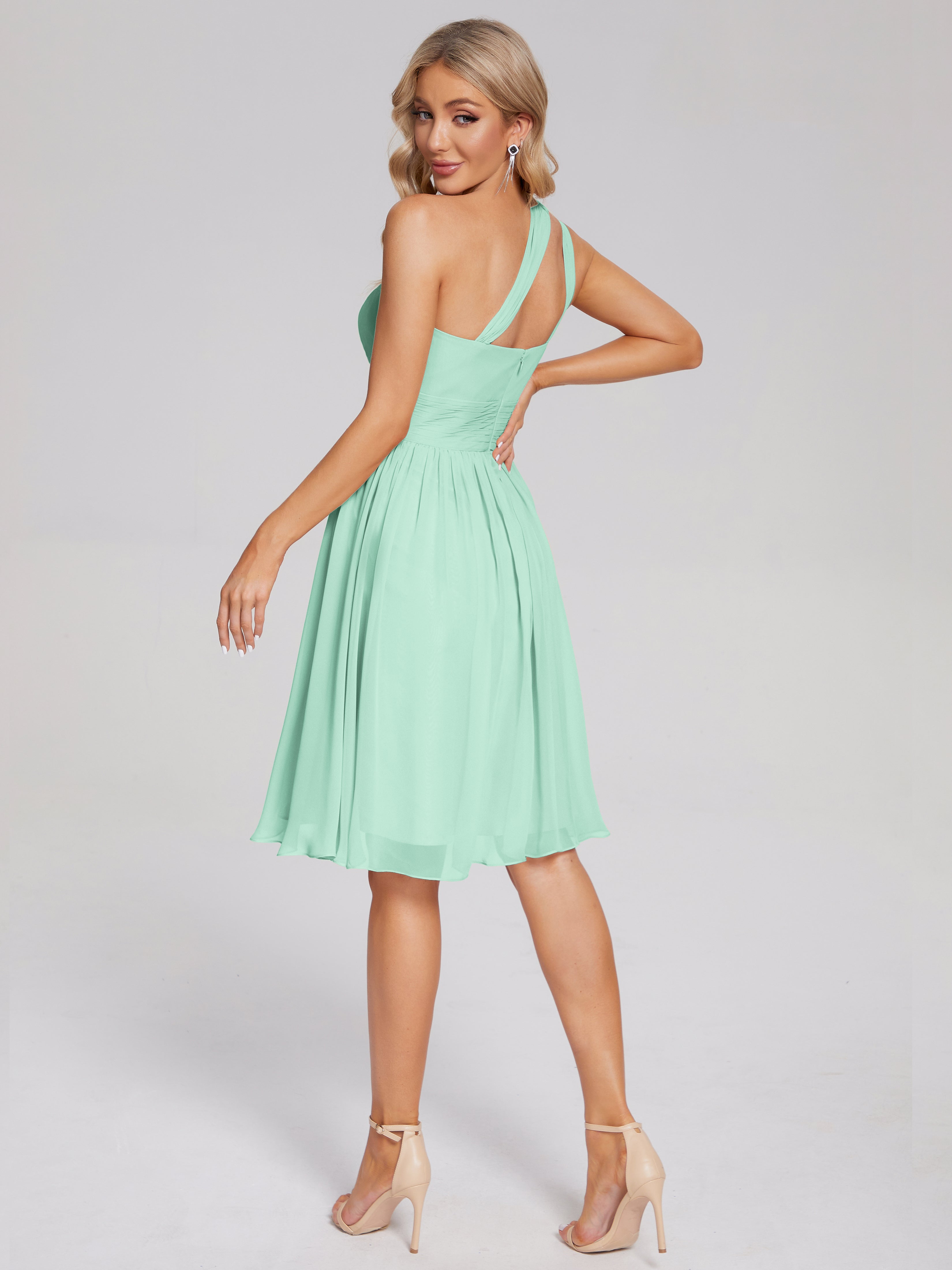 Robes De Demoiselle D'Honneur Vert Menthe Longueur Genou Seule-Épaule Mousseline Robes Demoiselle D'Honneur